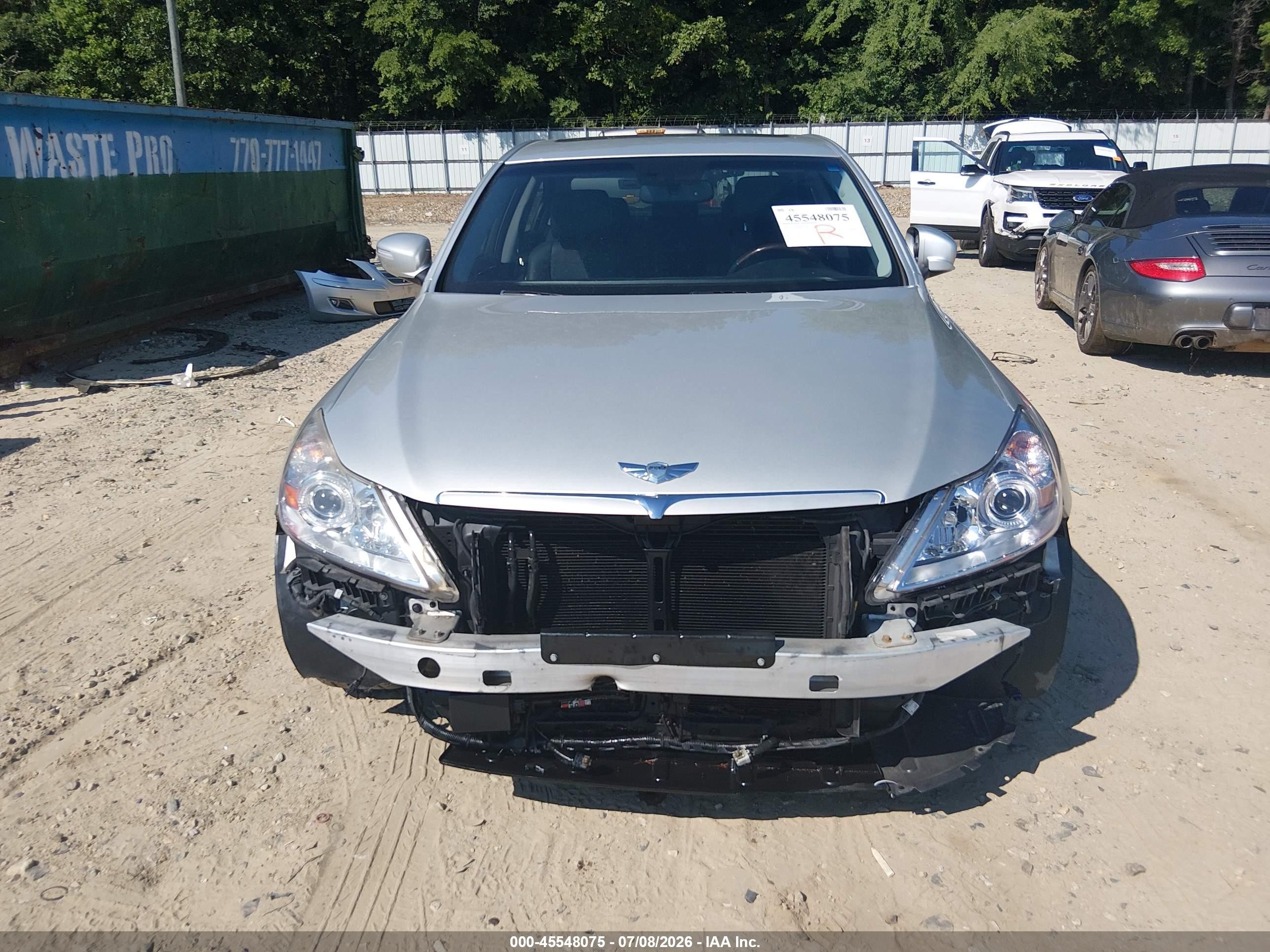 2011 Hyundai Genesis 4.6 Silver vin: KMHGC4DFXBU133738