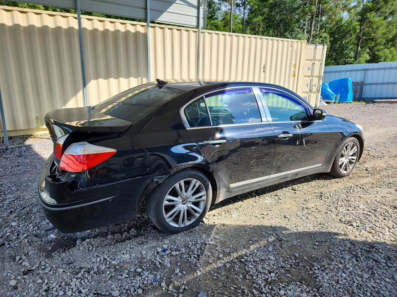 2011 Hyundai Genesis 4.6l Black vin: KMHGC4DFXBU136882