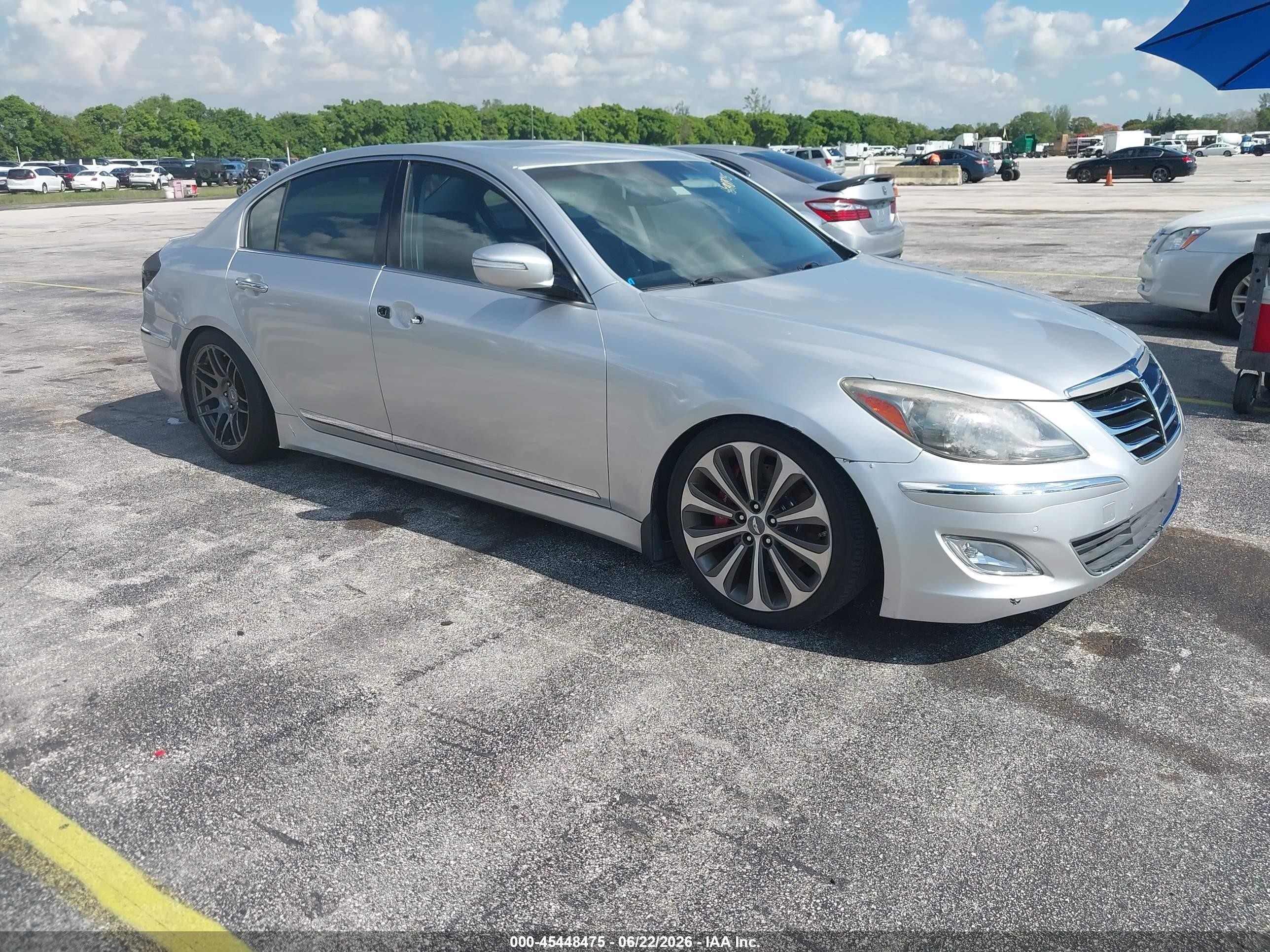2013 Hyundai Genesis 5.0 R-spec Silver vin: KMHGC4DH0DU232637