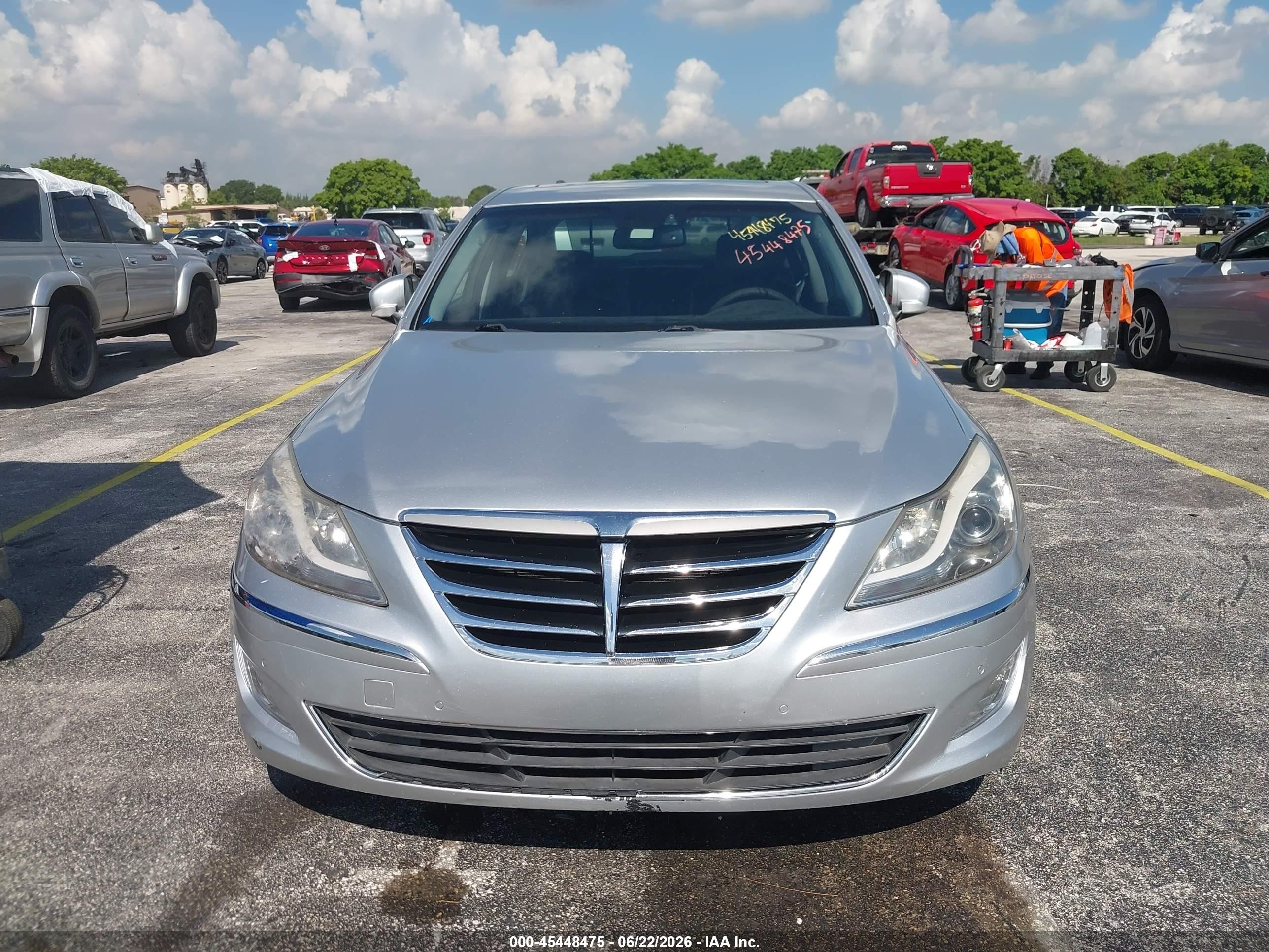 2013 Hyundai Genesis 5.0 R-spec Silver vin: KMHGC4DH0DU232637