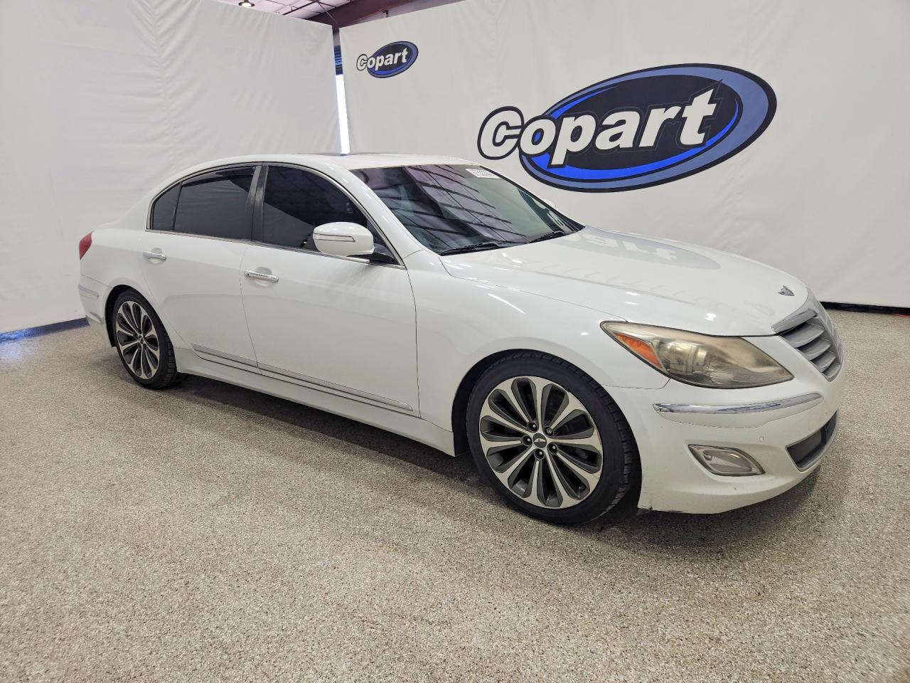 2013 Hyundai Genesis 5.0l White vin: KMHGC4DH1DU226099