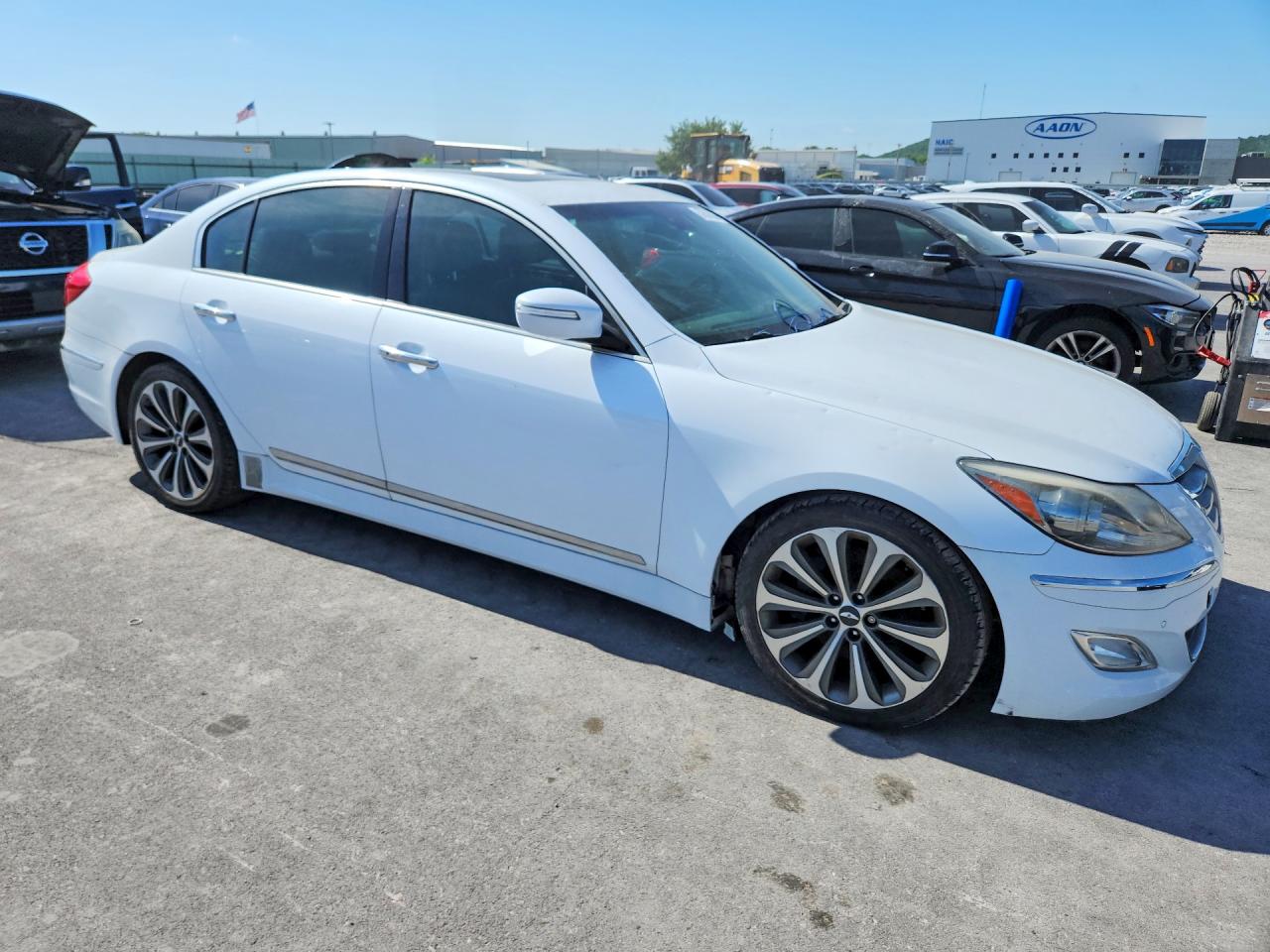 2014 Hyundai Genesis 5.0l White vin: KMHGC4DH2EU262532