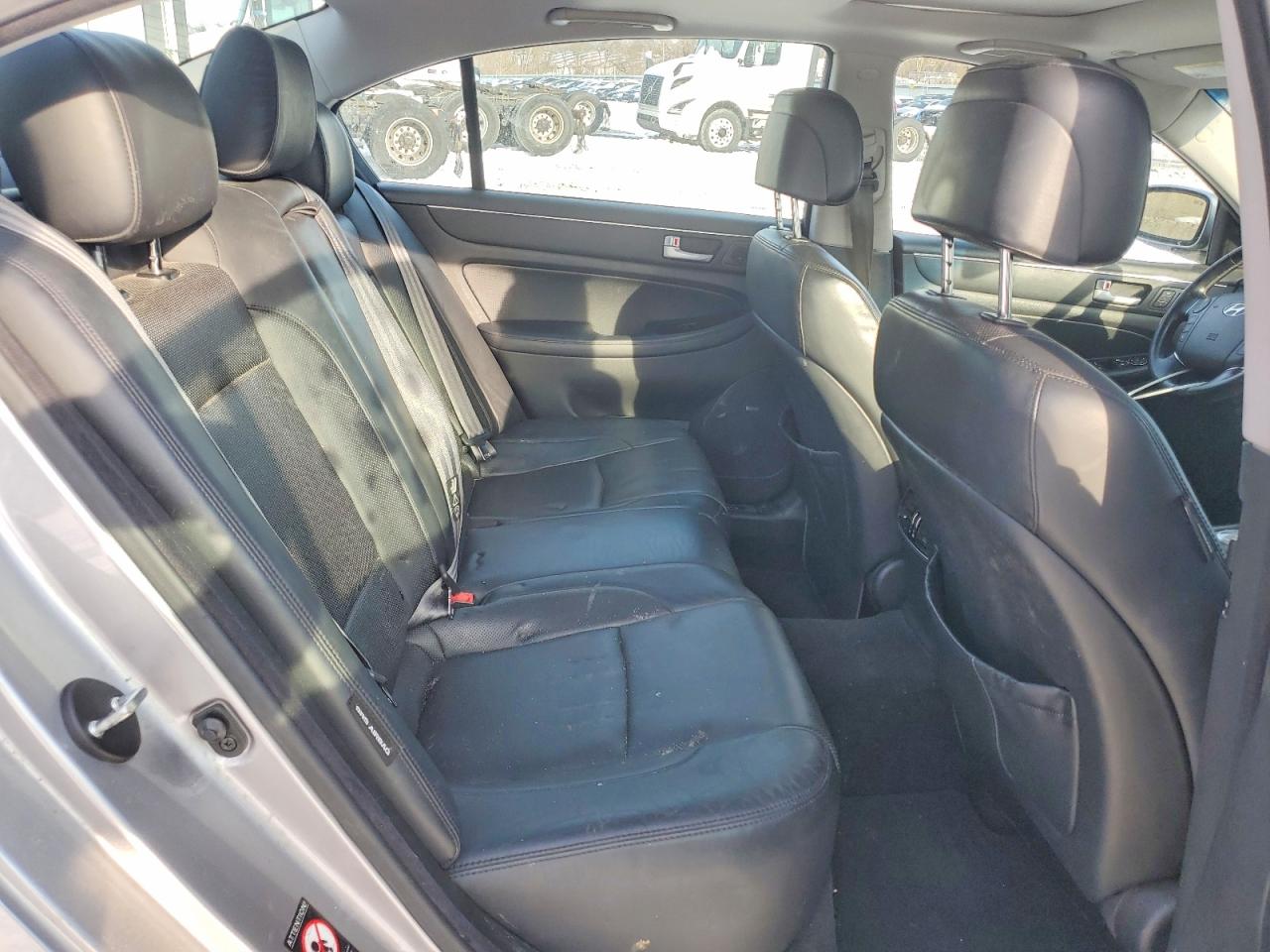 2013 Hyundai Genesis 5.0l Серебряный vin: KMHGC4DH4DU221284