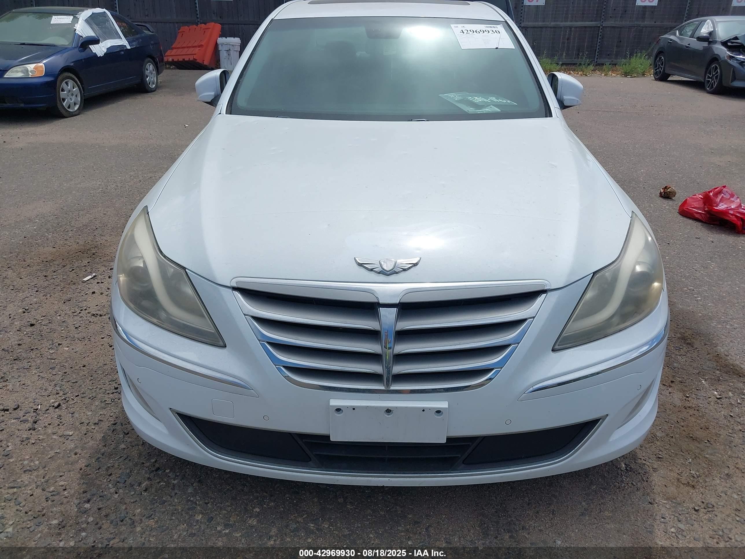 2014 Hyundai Genesis 5.0 R-spec White vin: KMHGC4DH4EU262404