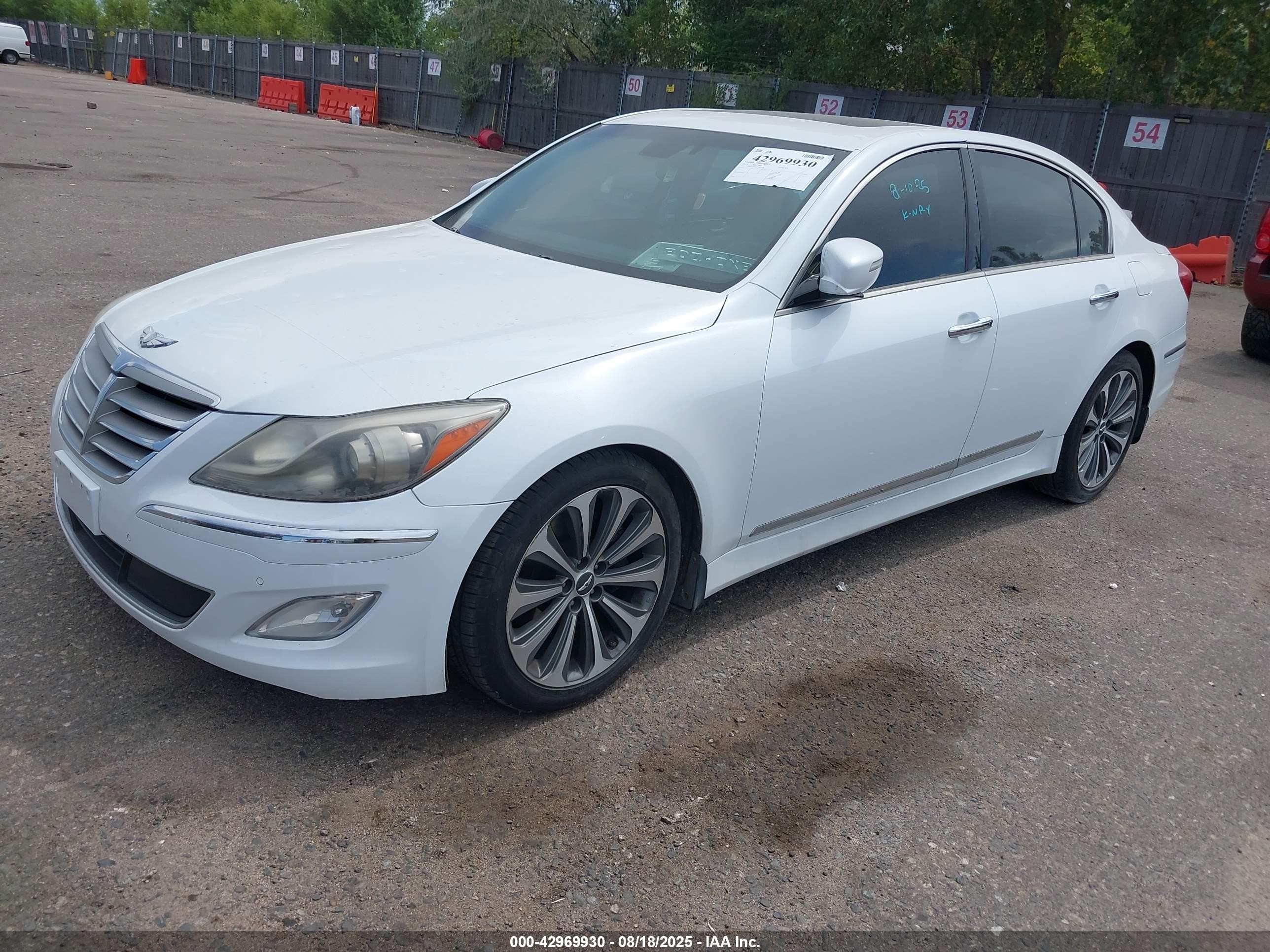 2014 Hyundai Genesis 5.0 R-spec White vin: KMHGC4DH4EU262404