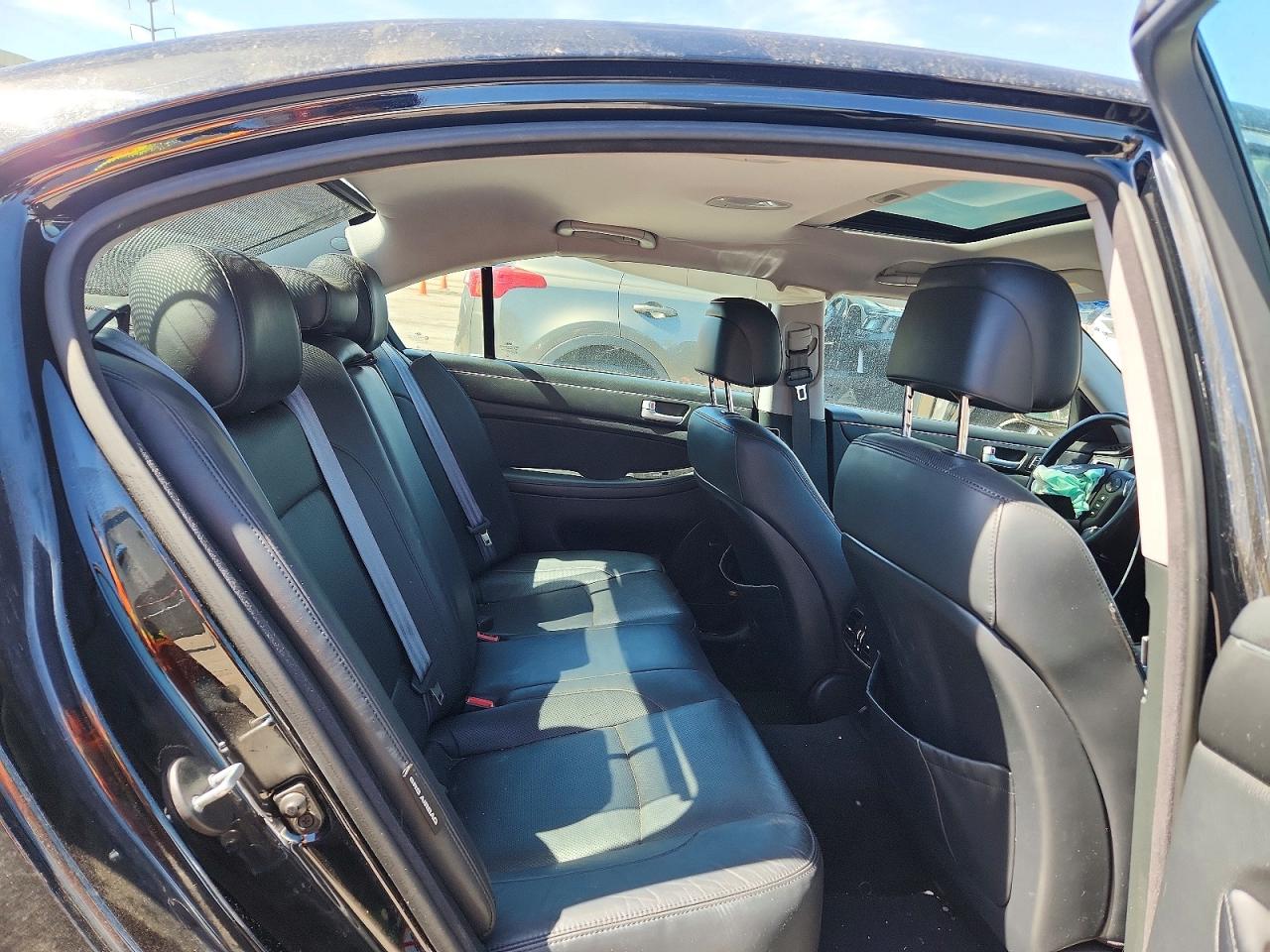 2012 Hyundai Genesis 5.0l Black vin: KMHGC4DH5CU183627