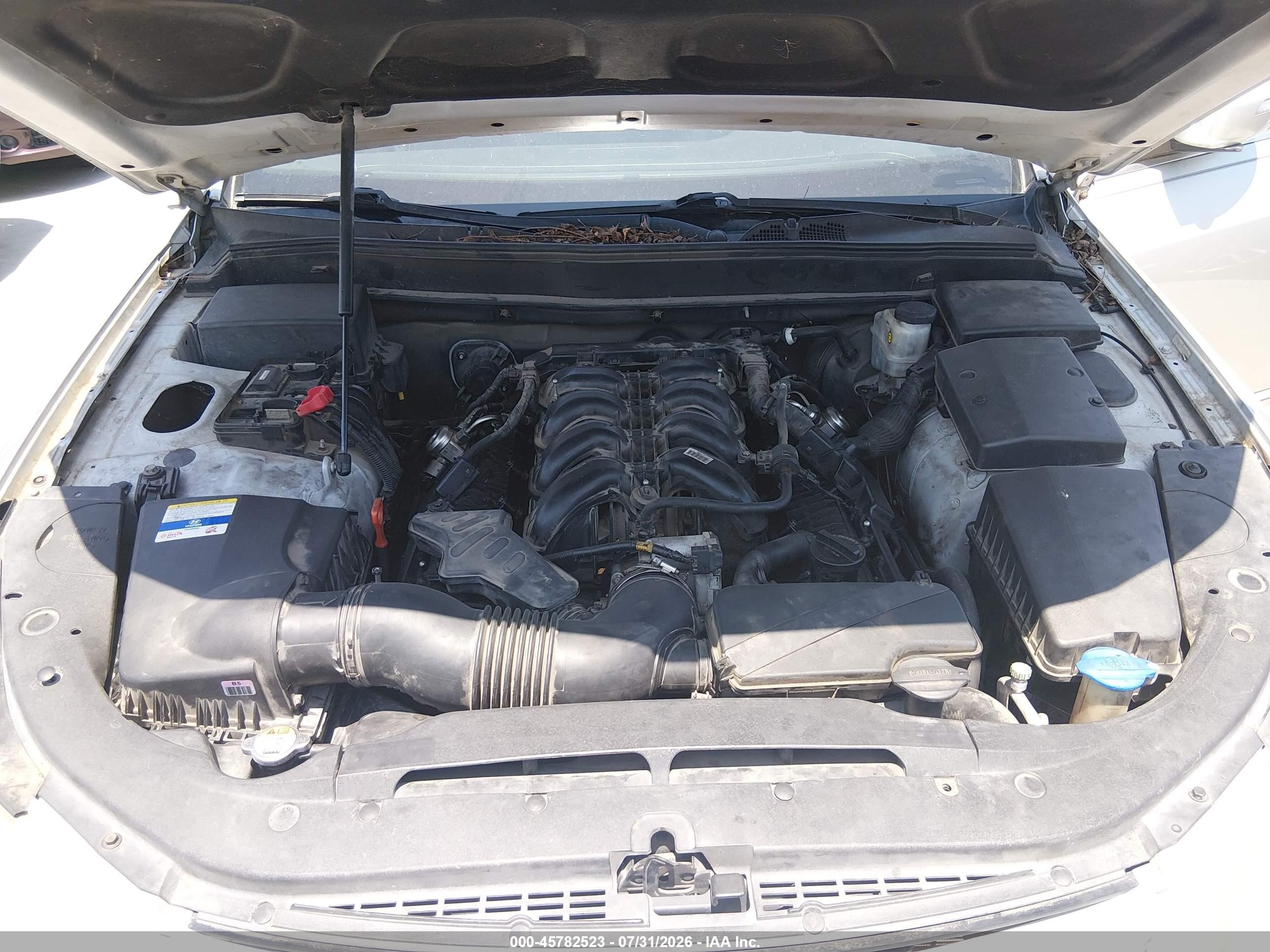 2012 Hyundai Genesis 5.0 R-spec Silver vin: KMHGC4DH6CU169414