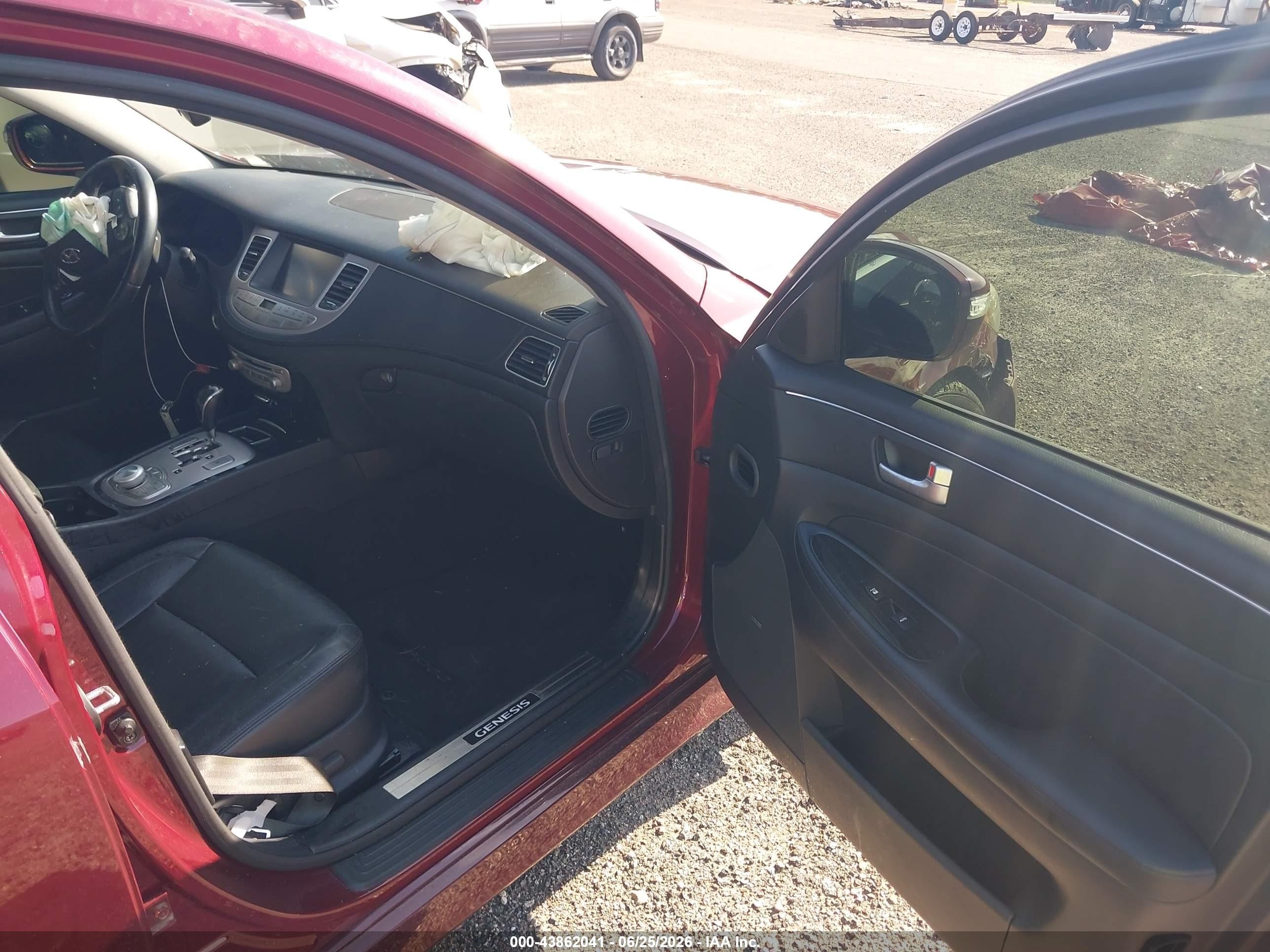 2013 Hyundai Genesis 5.0 R-spec Red vin: KMHGC4DH7DU230318