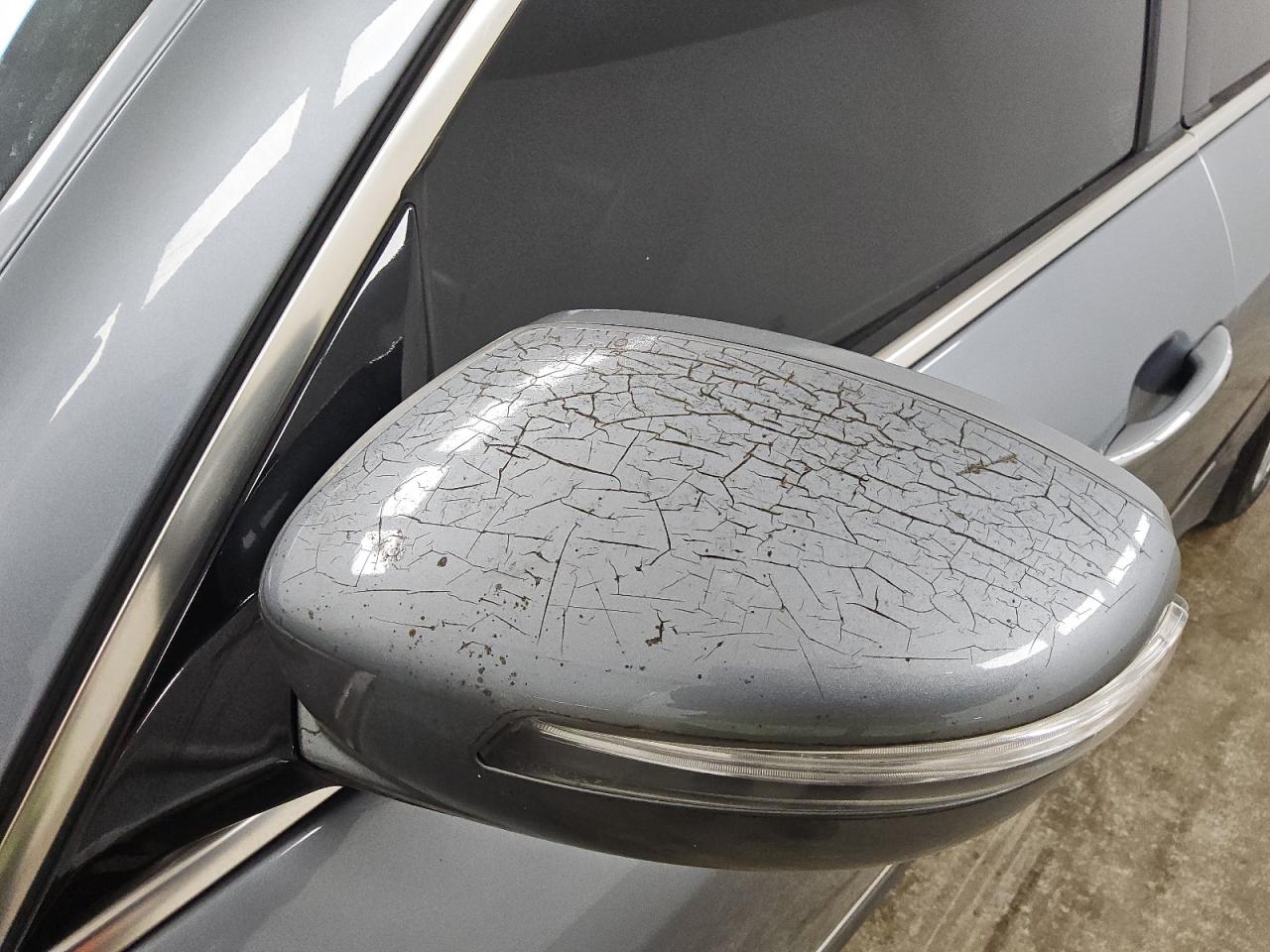 2014 Hyundai Genesis 5.0l Серый vin: KMHGC4DHXEU265016 Damage: Lf Mirror Cover, Peeling, 8 To 9 Inches