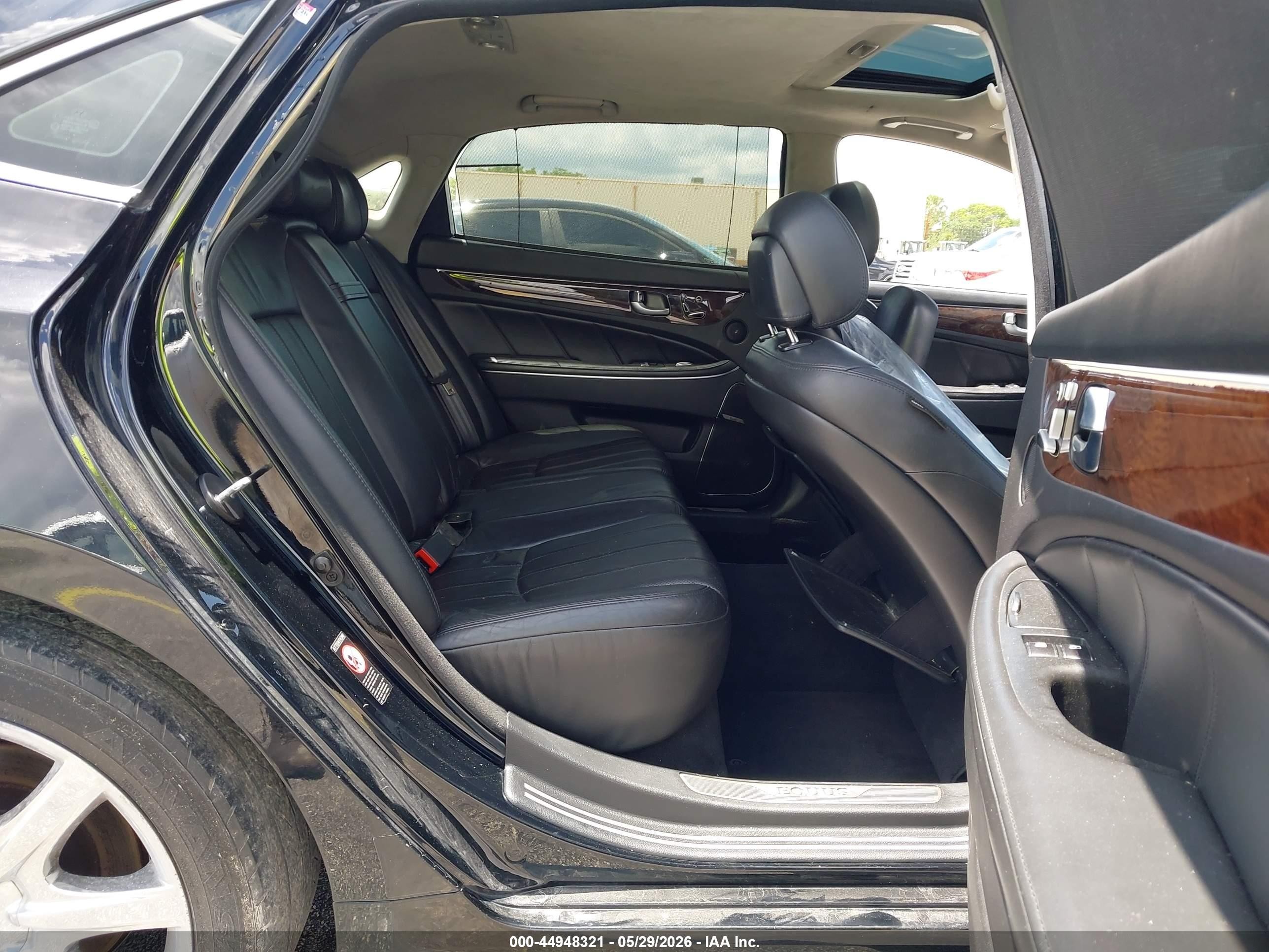 2011 Hyundai Equus Signature Black vin: KMHGH4JF0BU035761
