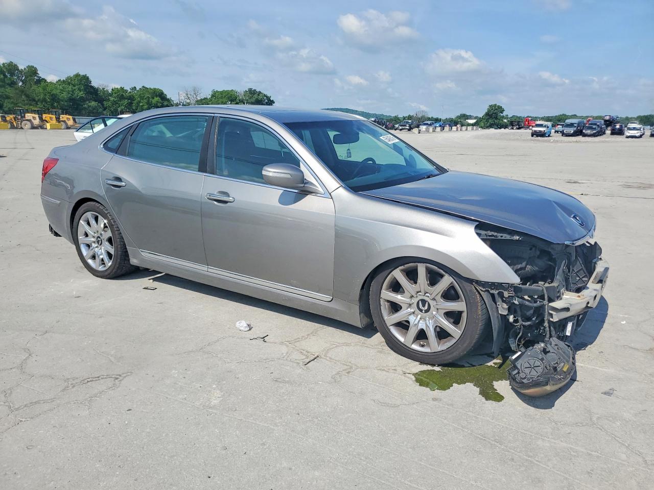 2011 Hyundai Equus Signature Серебряный vin: KMHGH4JF1BU029564