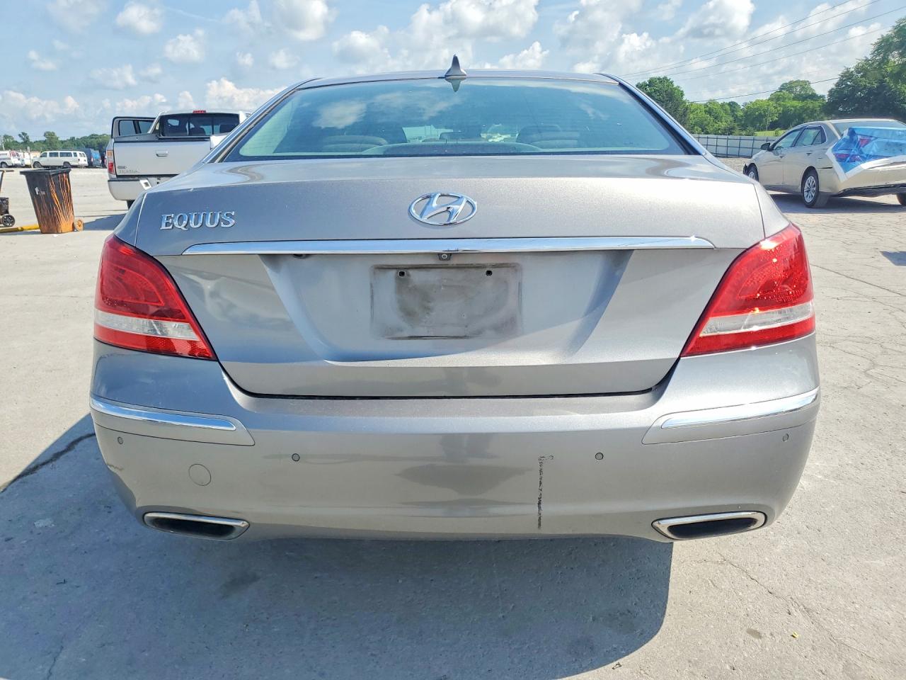 2011 Hyundai Equus Signature Серебряный vin: KMHGH4JF1BU029564
