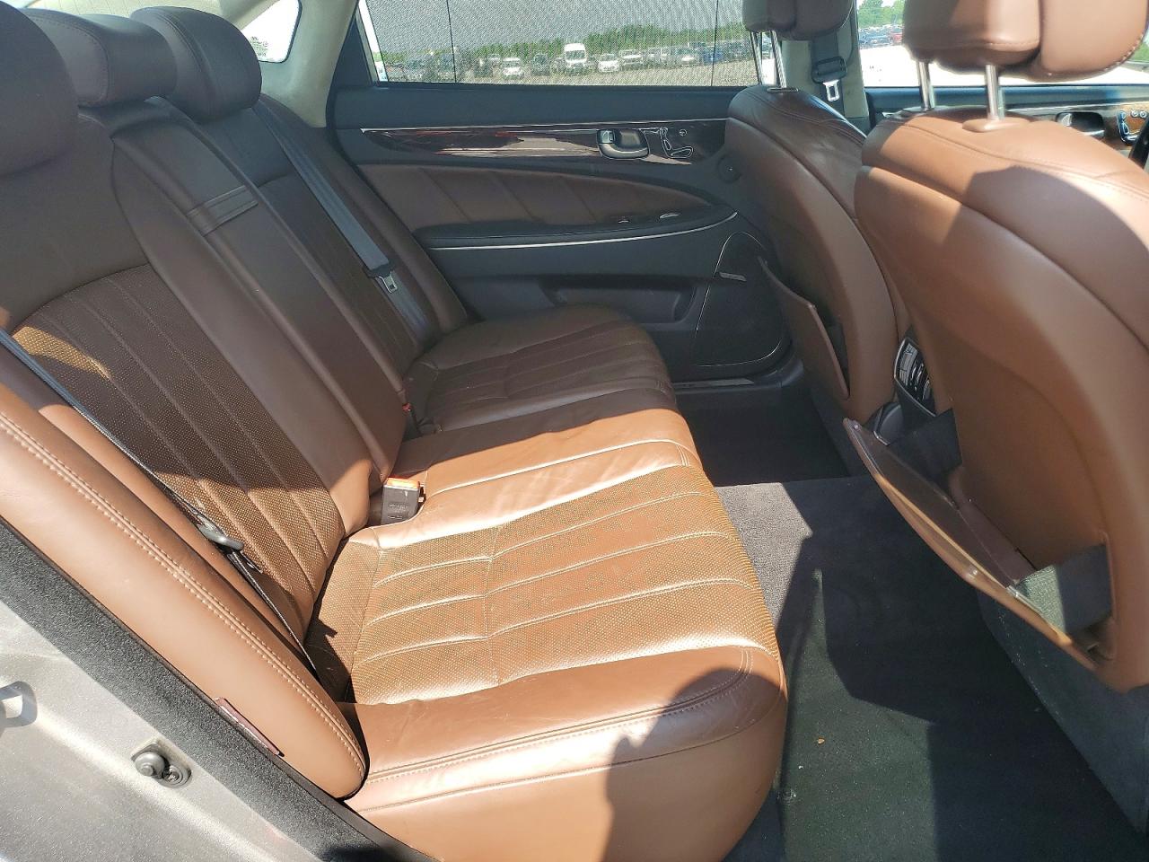 2011 Hyundai Equus Signature Серебряный vin: KMHGH4JF1BU029564