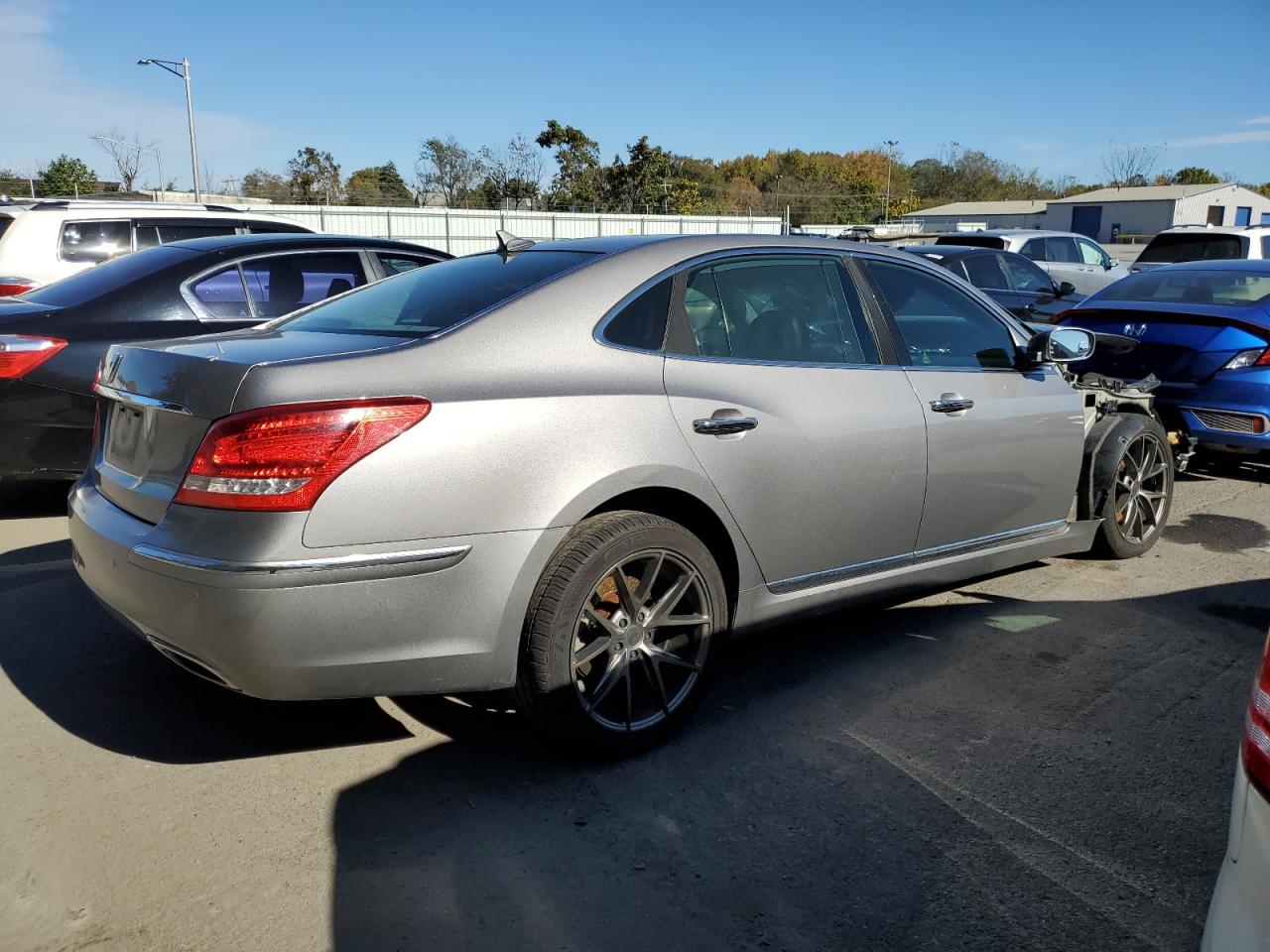 2011 Hyundai Equus Signature Gray vin: KMHGH4JF3BU029761