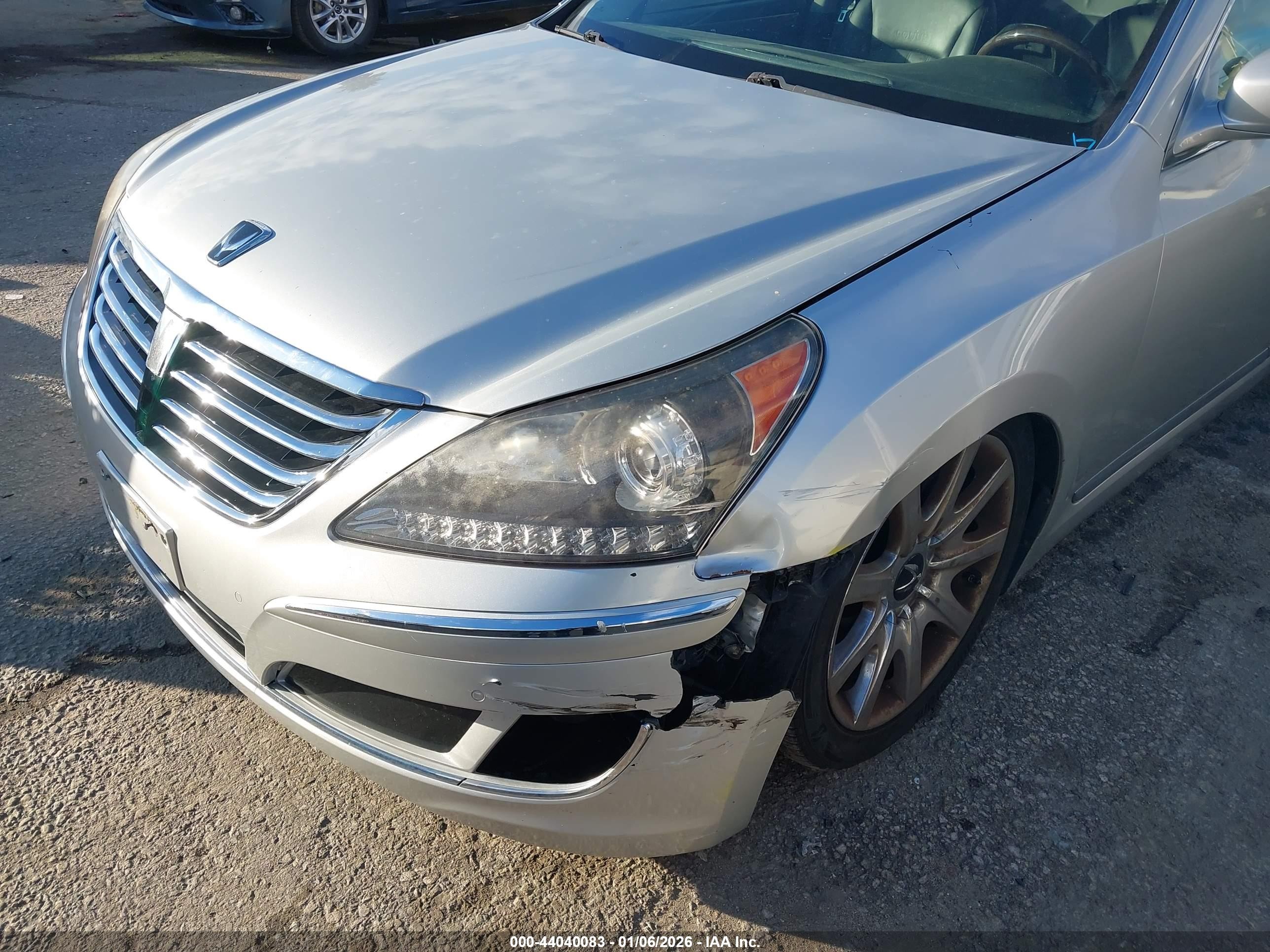 2011 Hyundai Equus Signature Silver vin: KMHGH4JF3BU035916