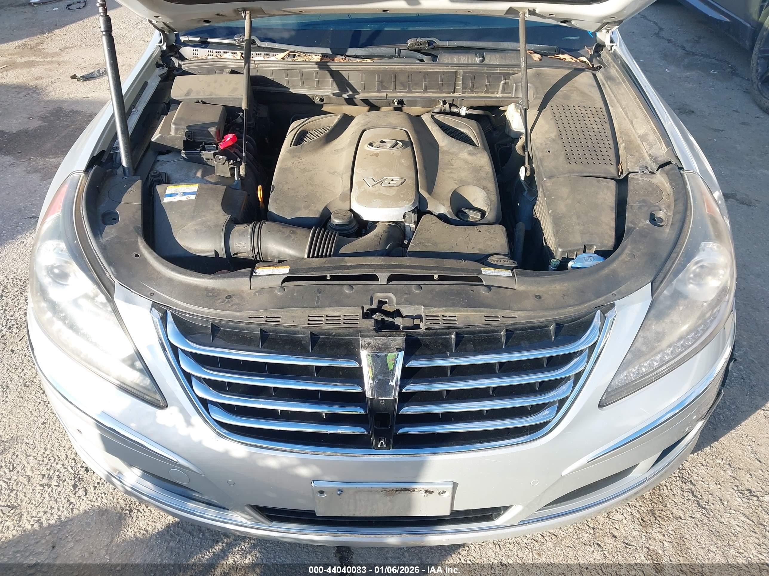 2011 Hyundai Equus Signature Silver vin: KMHGH4JF3BU035916