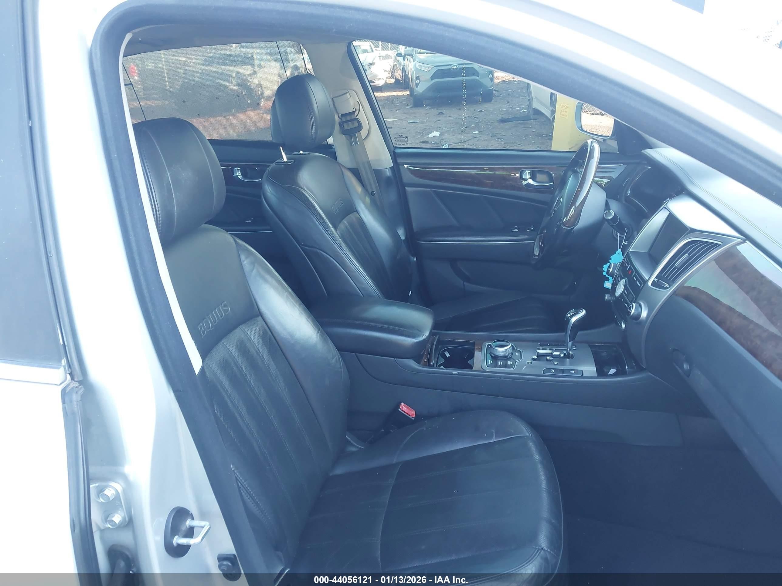 2011 Hyundai Equus Signature Silver vin: KMHGH4JF6BU029432