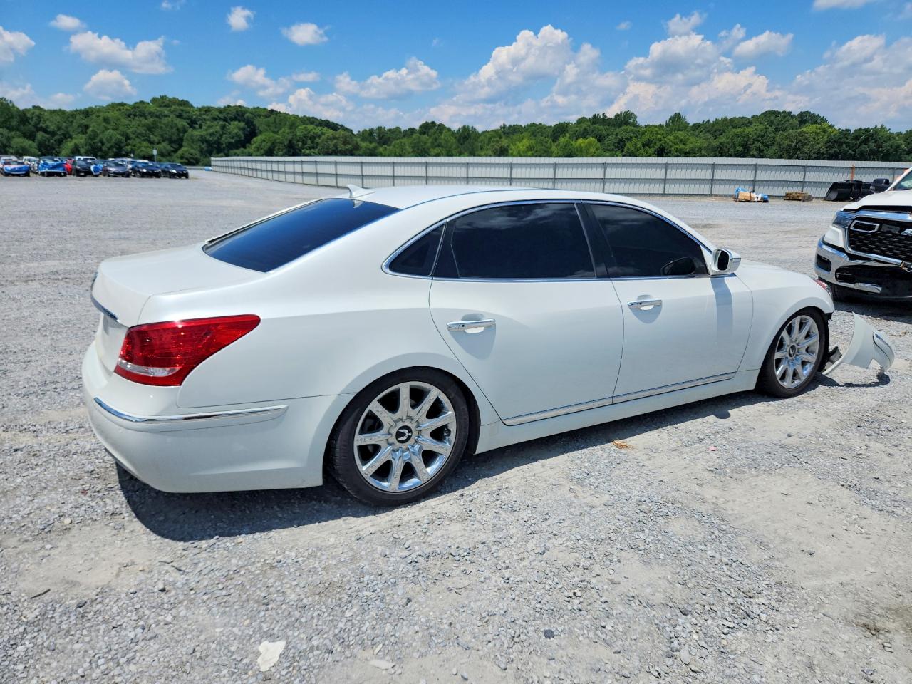 2011 Hyundai Equus Ultimate White vin: KMHGH4JF6BU034078