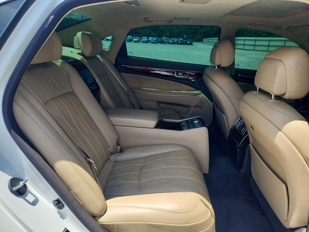 2011 Hyundai Equus Ultimate White vin: KMHGH4JF6BU034078