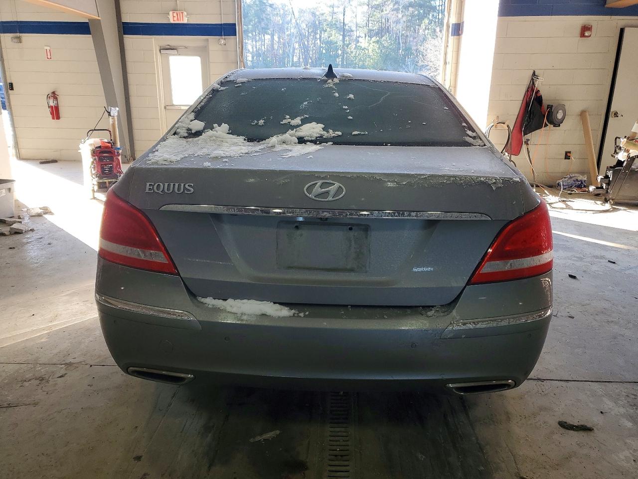 2011 Hyundai Equus Signature Gray vin: KMHGH4JF8BU029934