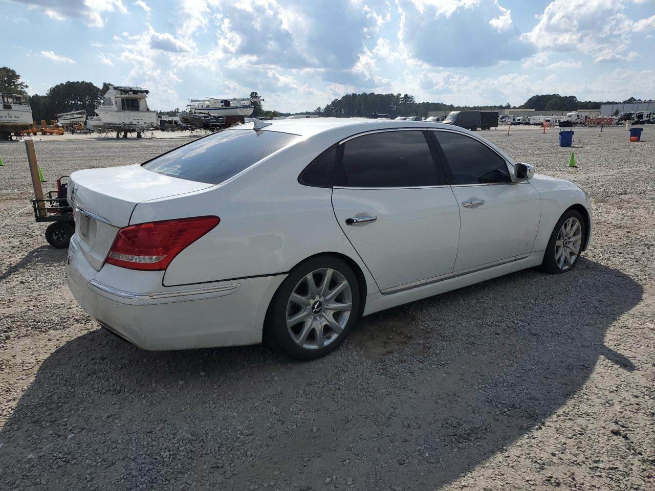 2013 Hyundai Equus Signature White vin: KMHGH4JH0DU069168