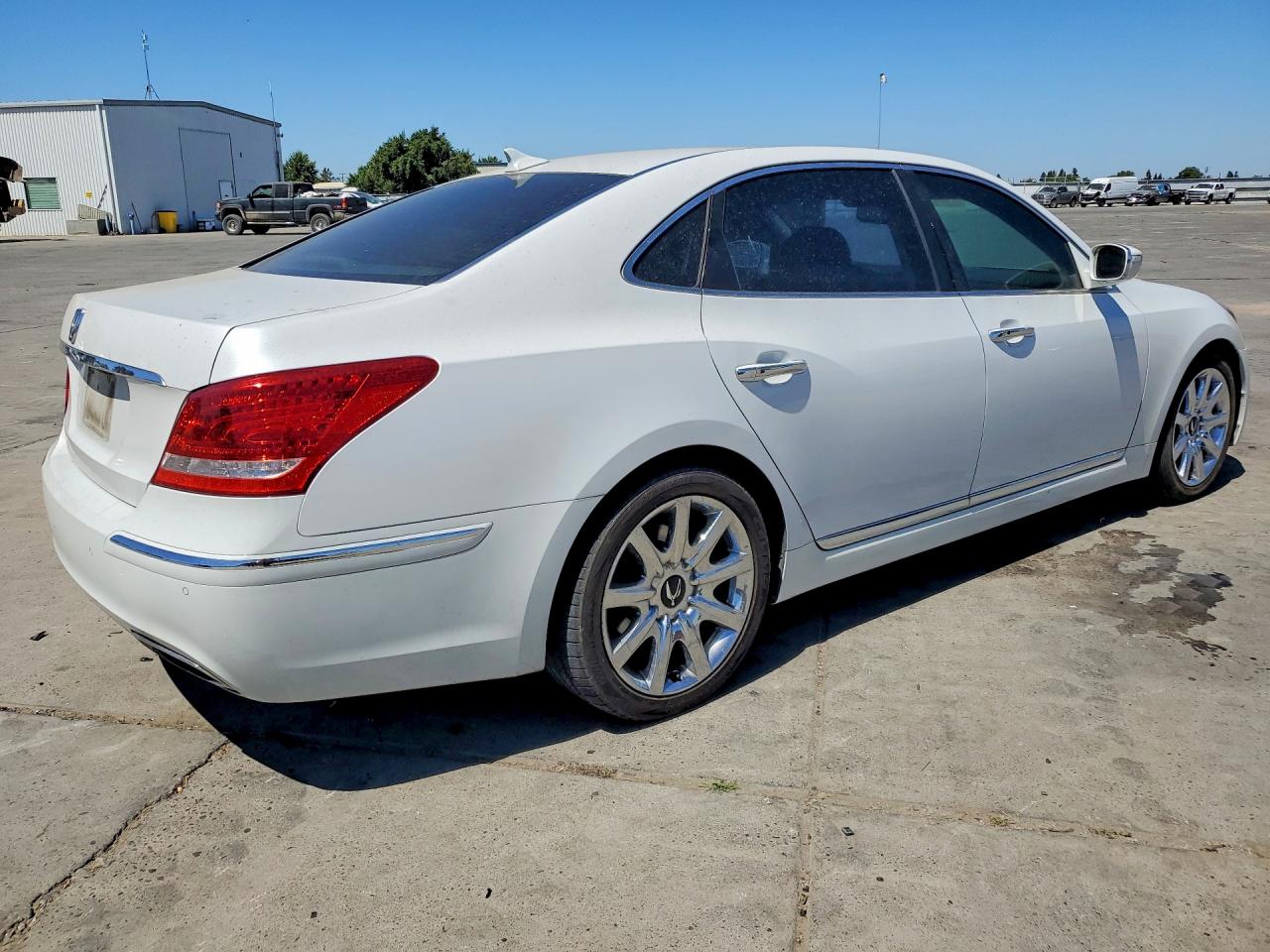 2013 Hyundai Equus Signature White vin: KMHGH4JH0DU072409