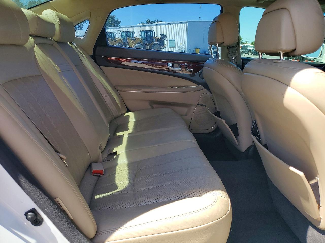 2013 Hyundai Equus Signature White vin: KMHGH4JH0DU072409