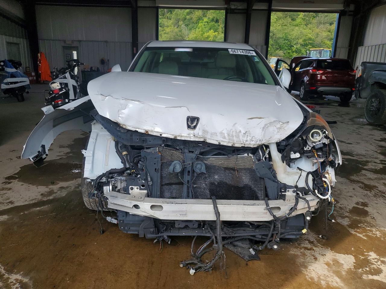 2014 Hyundai Equus Signature White vin: KMHGH4JH0EU089308