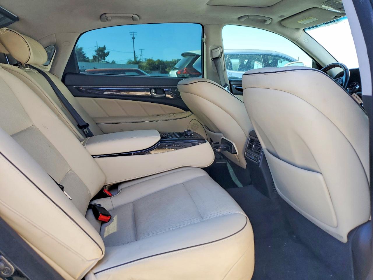 2015 Hyundai Equus Signature White vin: KMHGH4JH0FU098561