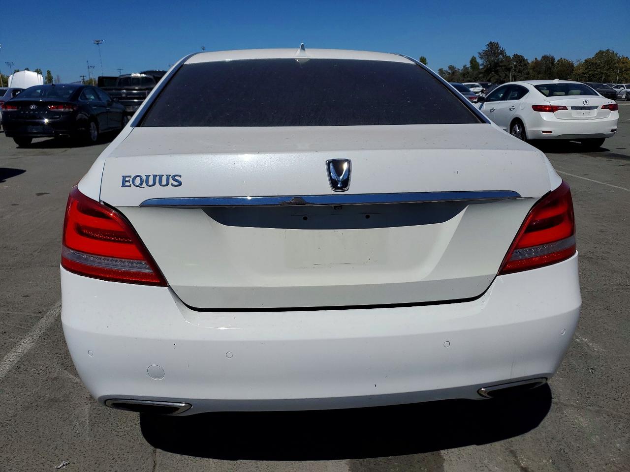 2015 Hyundai Equus Signature White vin: KMHGH4JH0FU098561