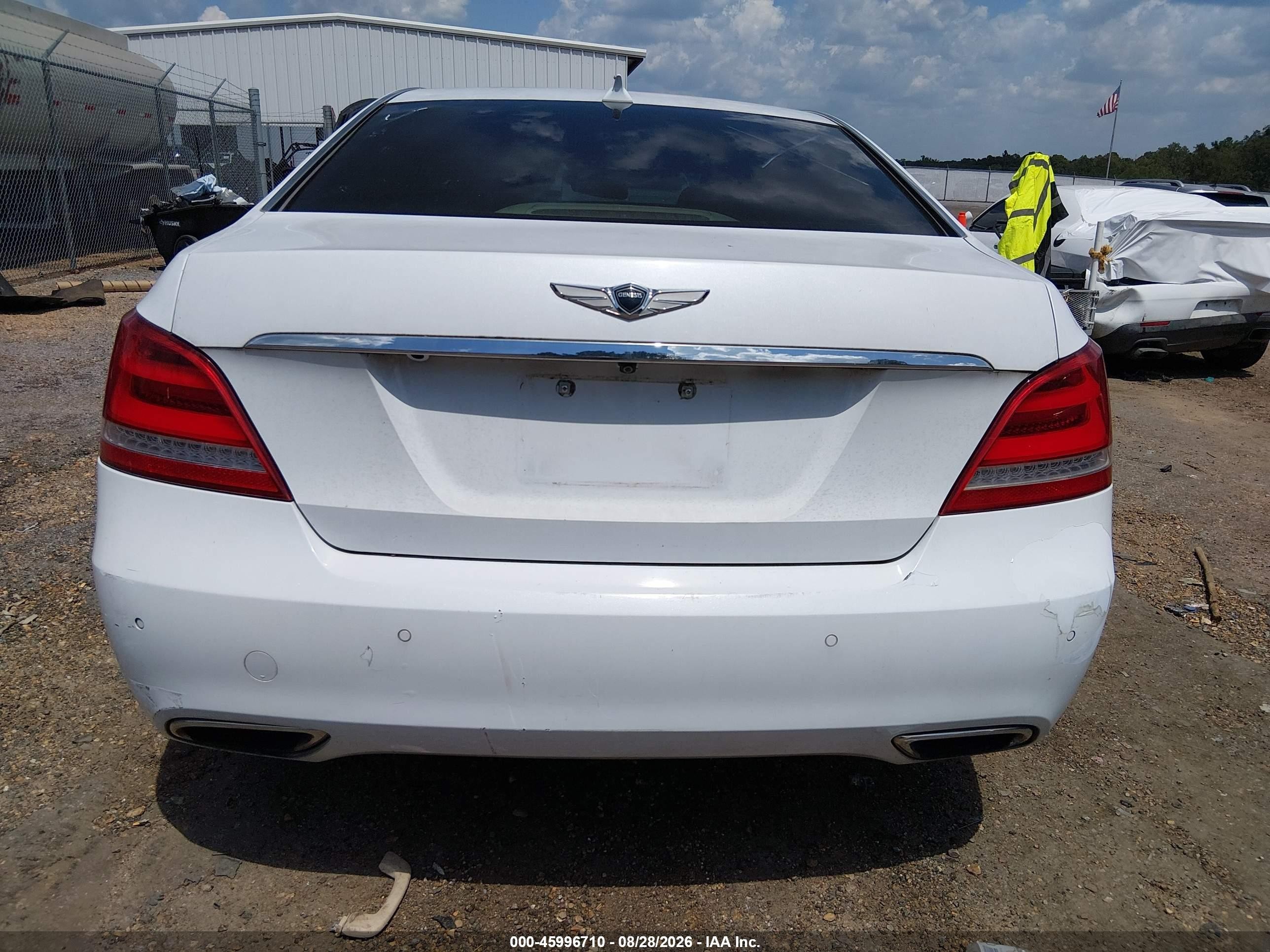 2014 Hyundai Equus Signature White vin: KMHGH4JH1EU085946