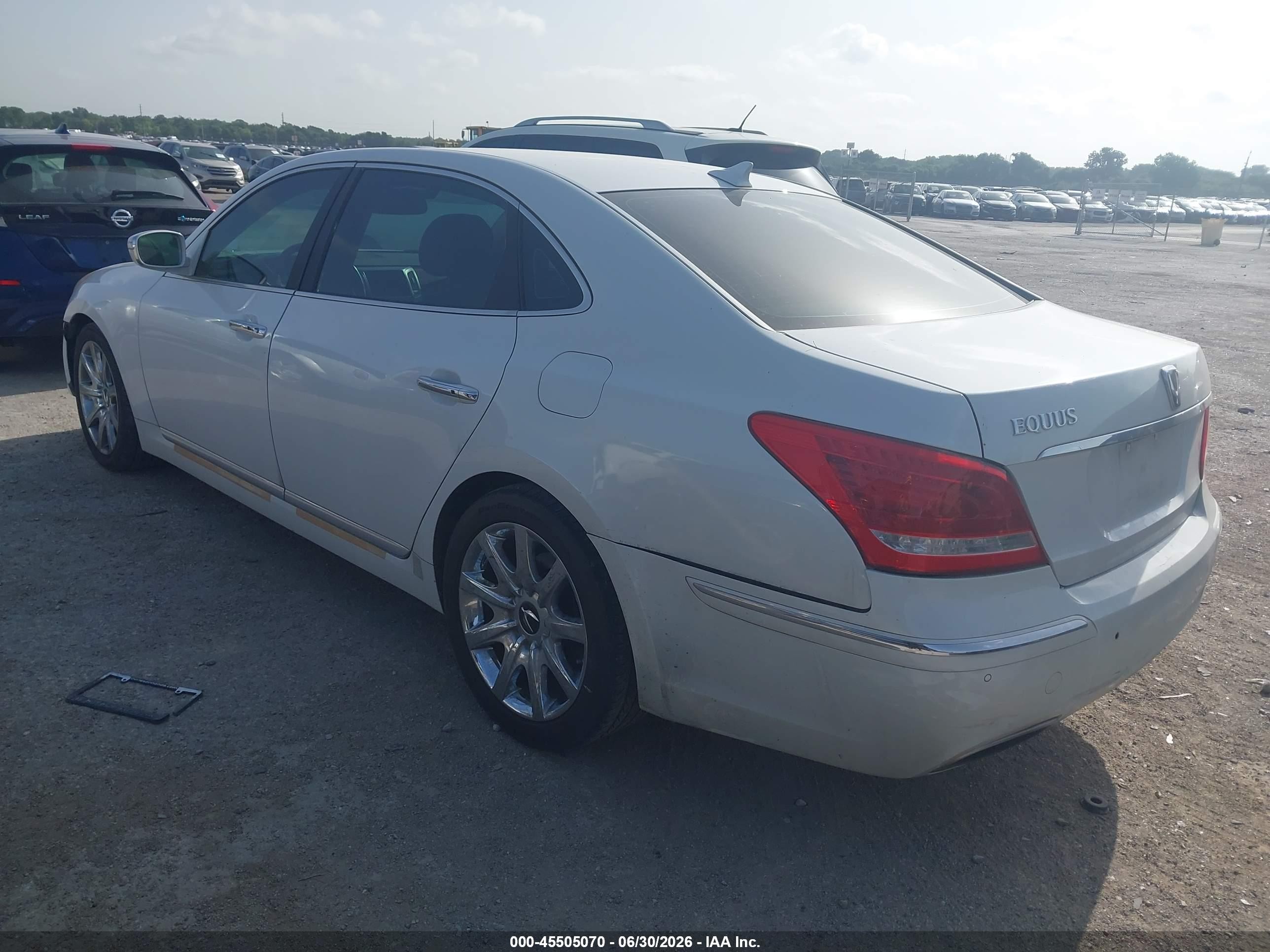 2013 Hyundai Equus Signature White vin: KMHGH4JH2DU069737