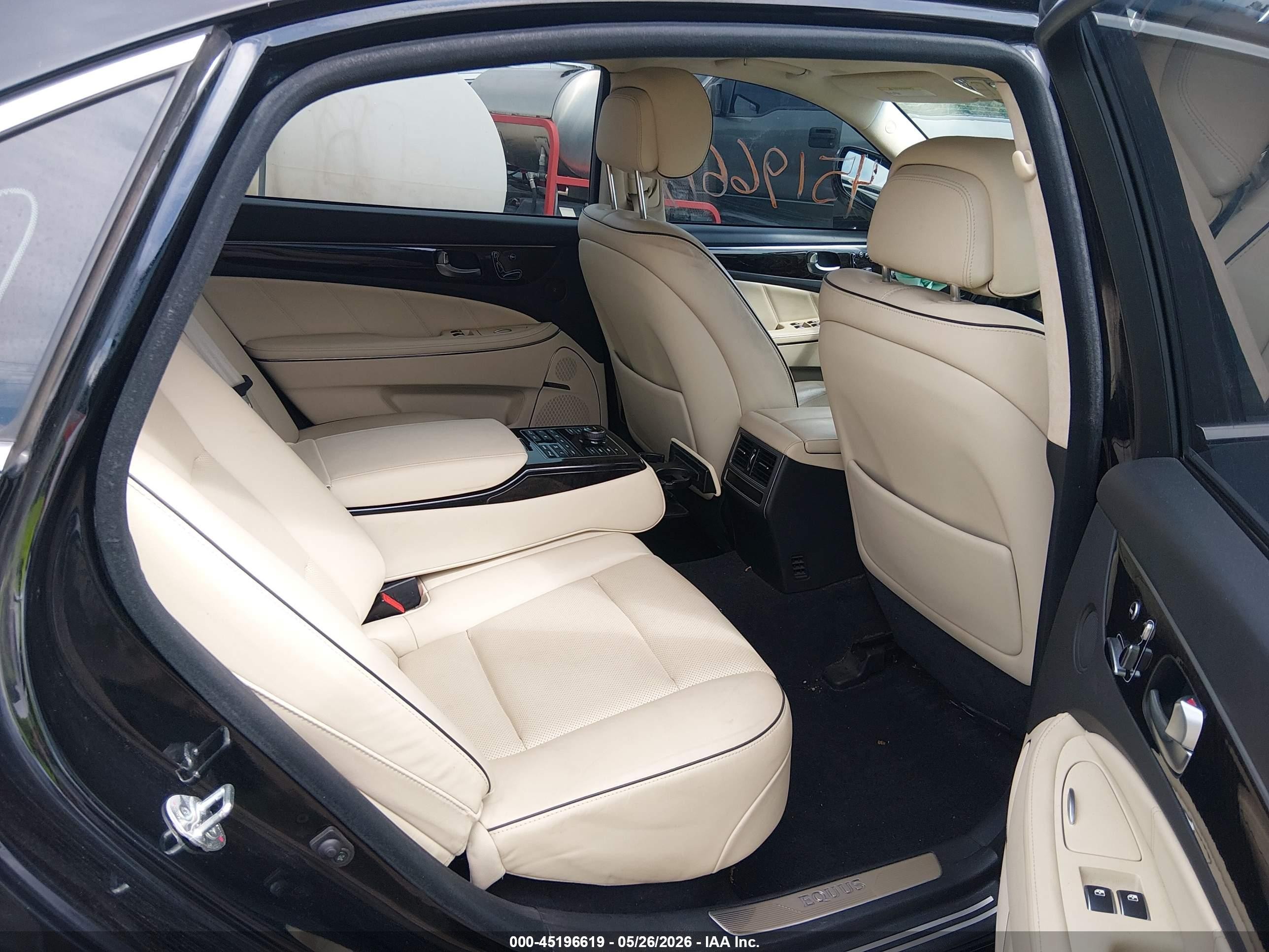2015 Hyundai Equus Signature Black vin: KMHGH4JH2FU092745