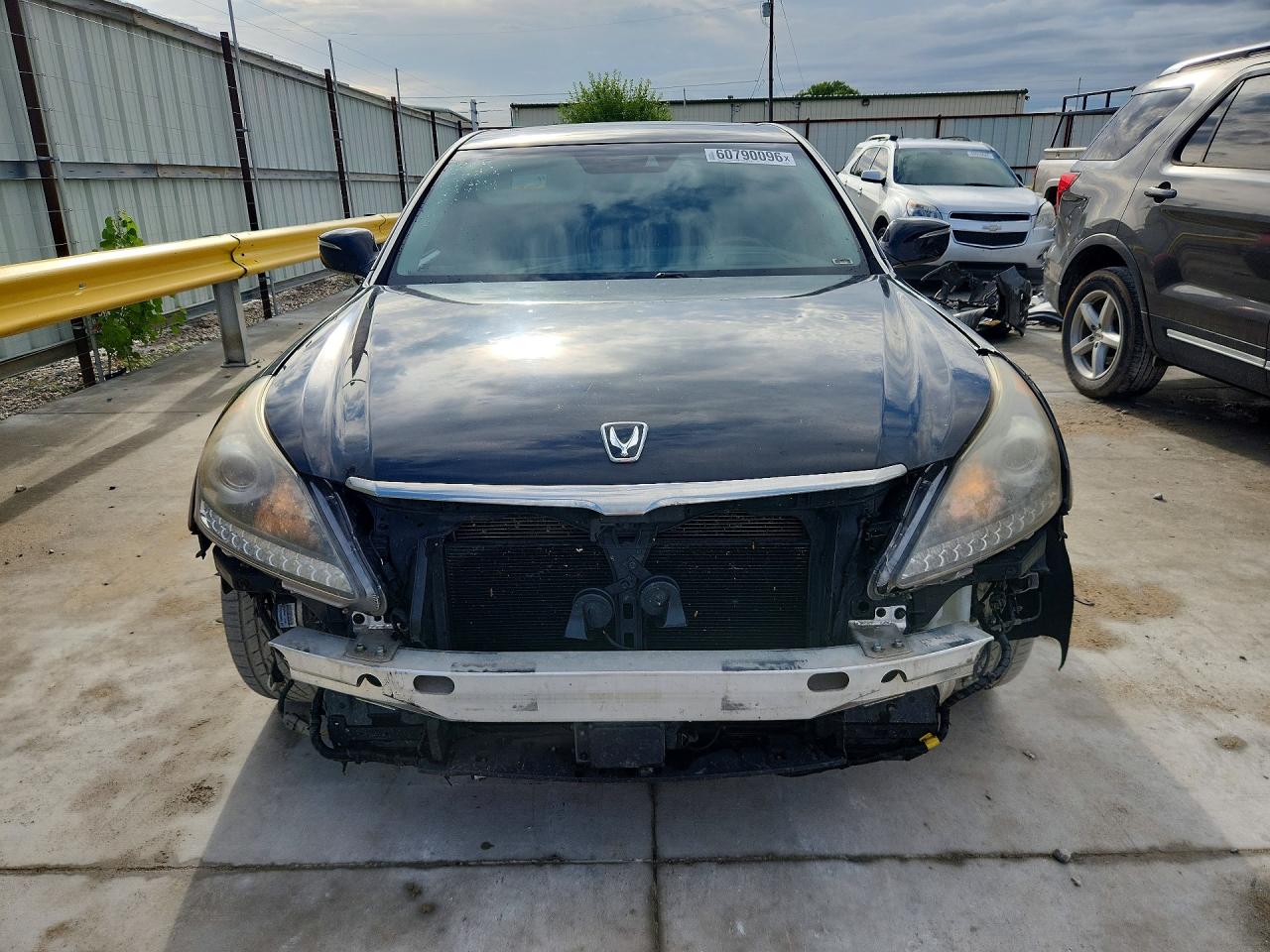 2015 Hyundai Equus Ultimate Black vin: KMHGH4JH2FU095225