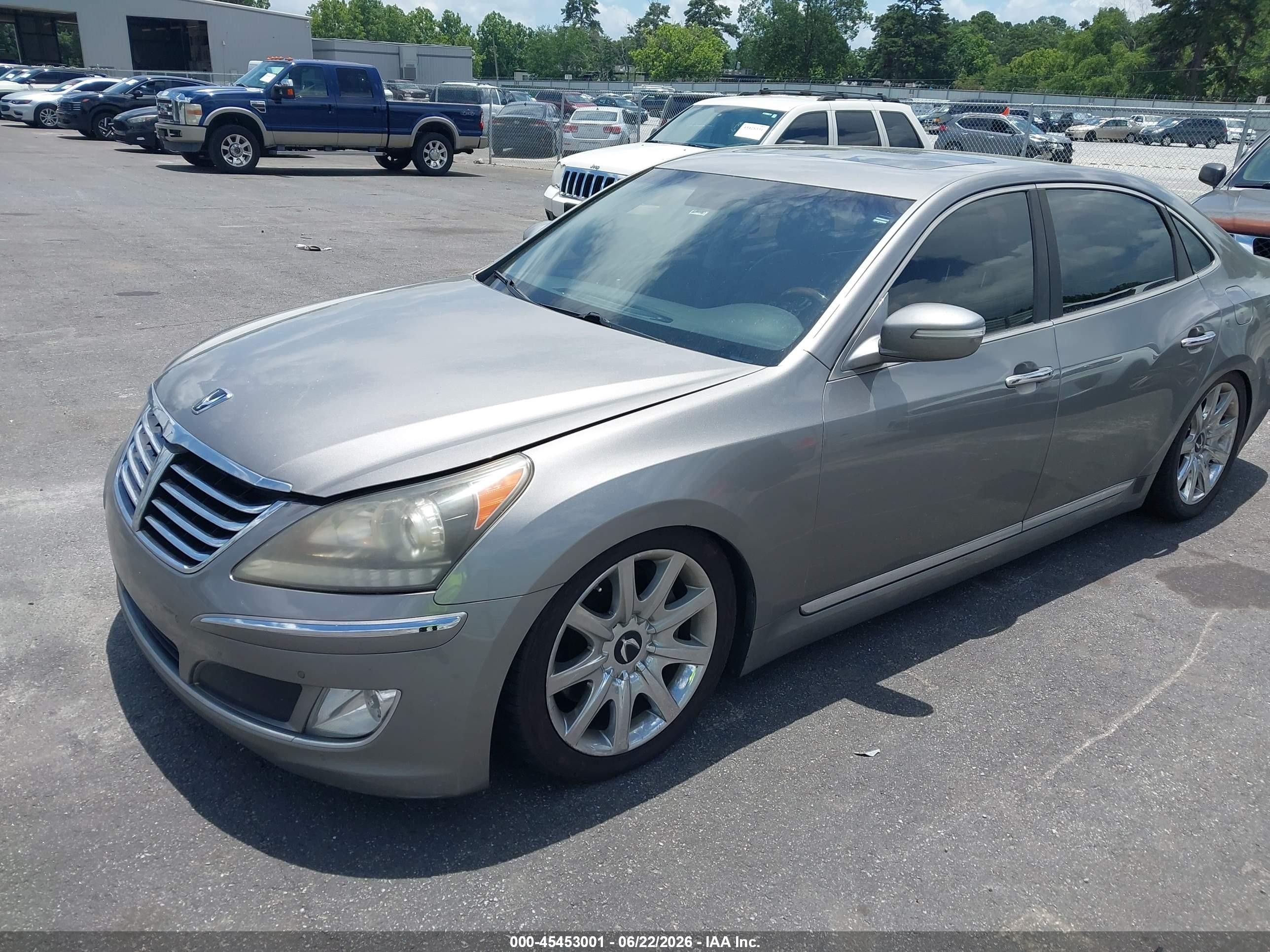 2012 Hyundai Equus Signature Gray vin: KMHGH4JH3CU051570