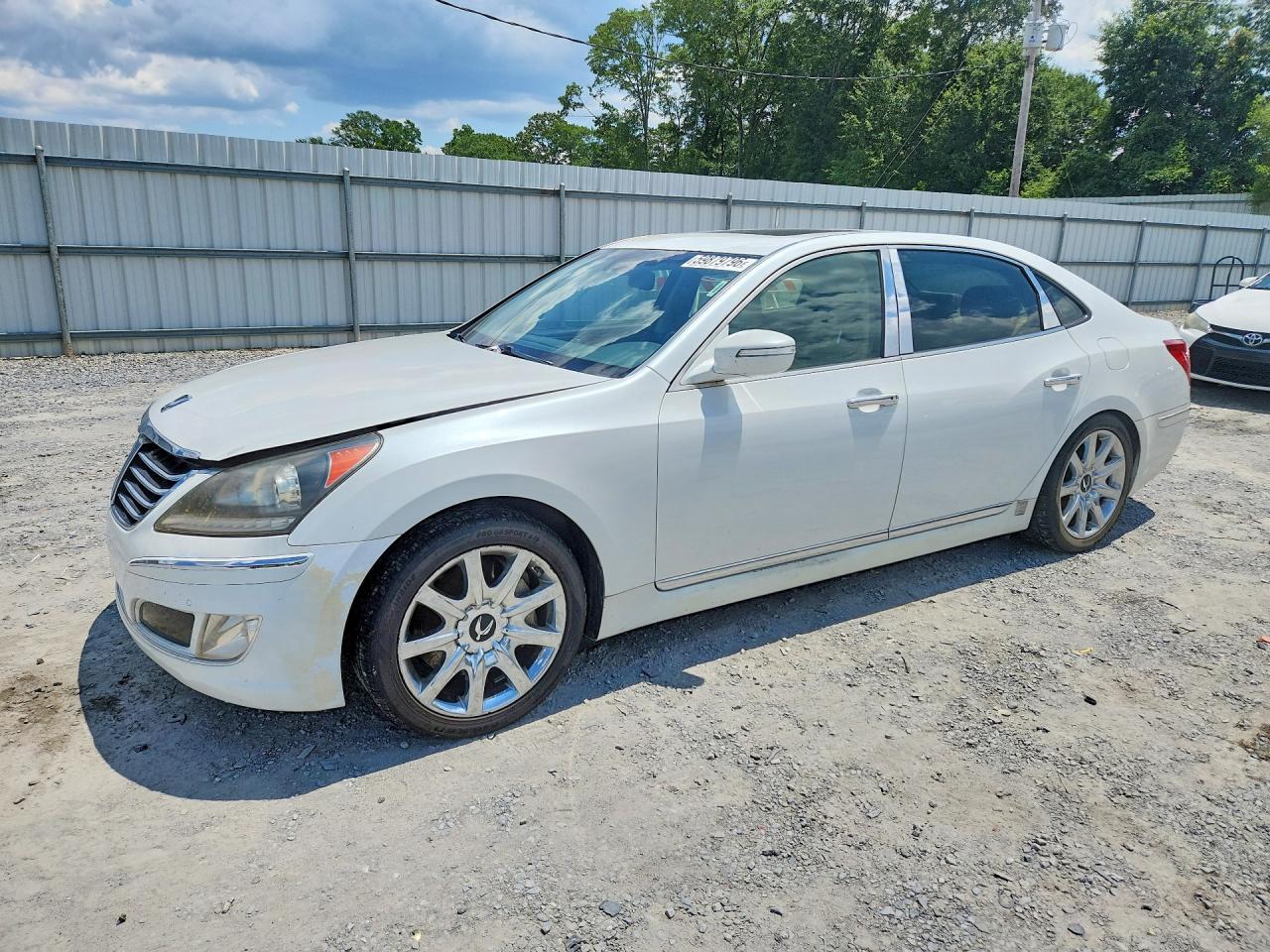2013 Hyundai Equus Signature White vin: KMHGH4JH3DU058133