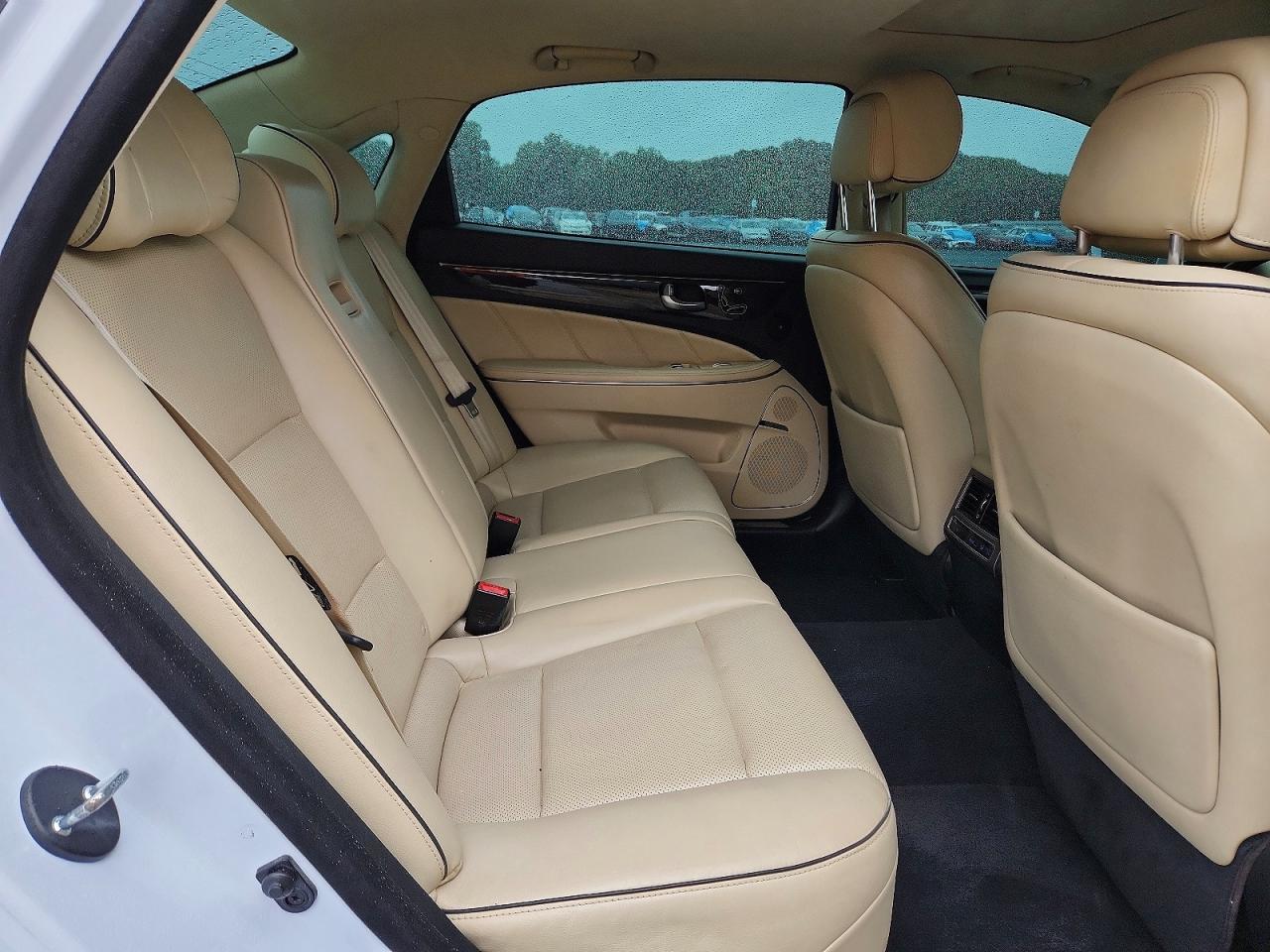 2015 Hyundai Equus Signature White vin: KMHGH4JH3FU092818