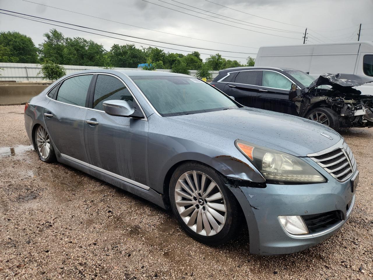 2015 Hyundai Equus Signature Gray vin: KMHGH4JH3FU095461 Damage: Front Bumper/Cover, Broken, Replacement Required