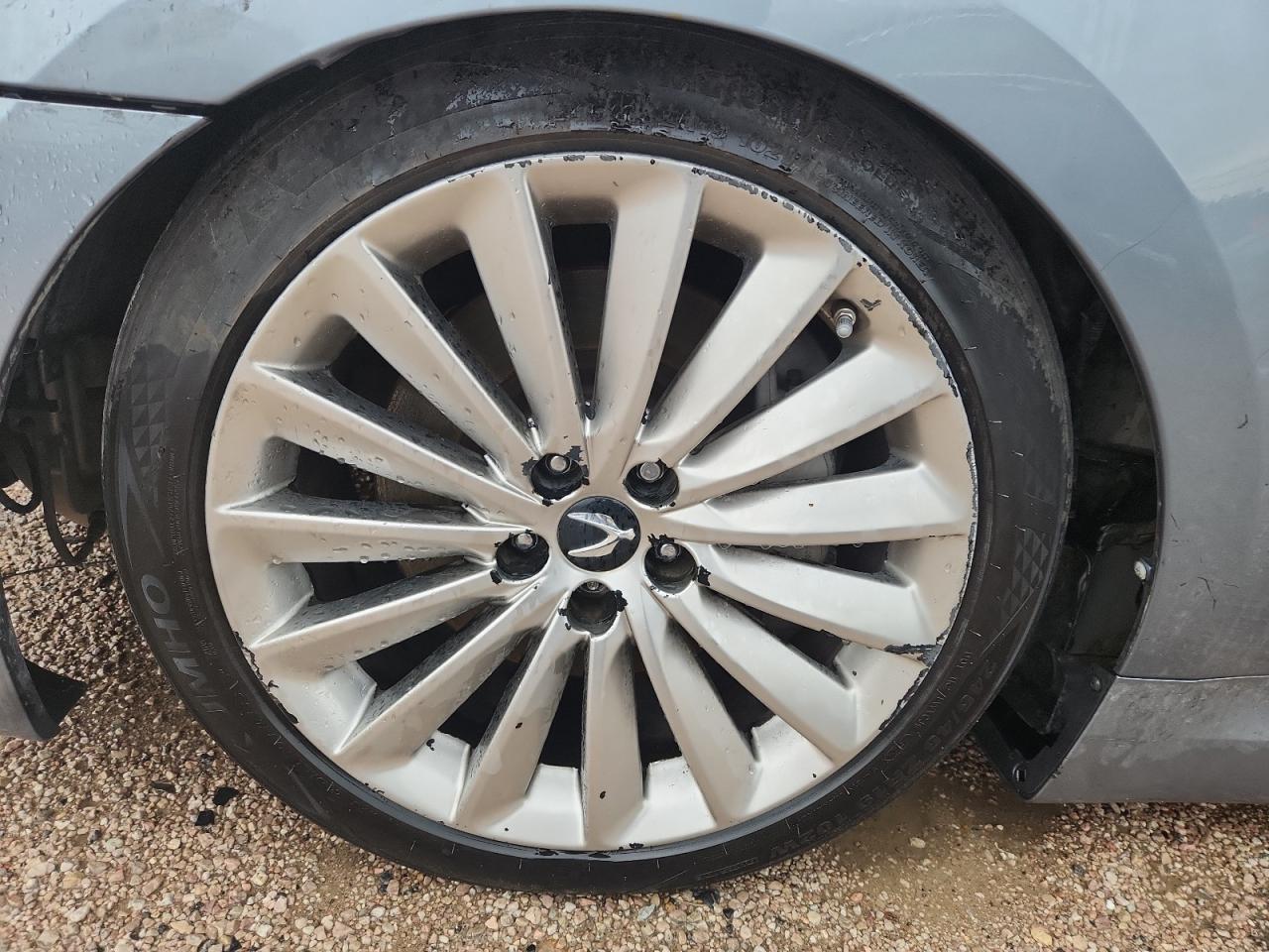 2015 Hyundai Equus Signature Gray vin: KMHGH4JH3FU095461 Damage: Left Front Wheel, Curb Rash, > 12 Inches