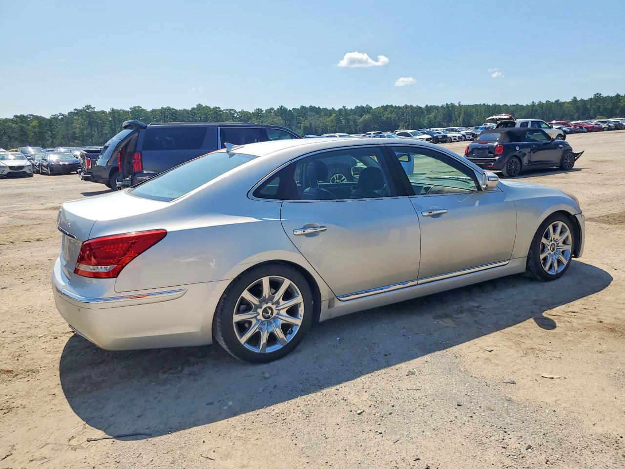 2012 Hyundai Equus Signature Silver vin: KMHGH4JH4CU056986