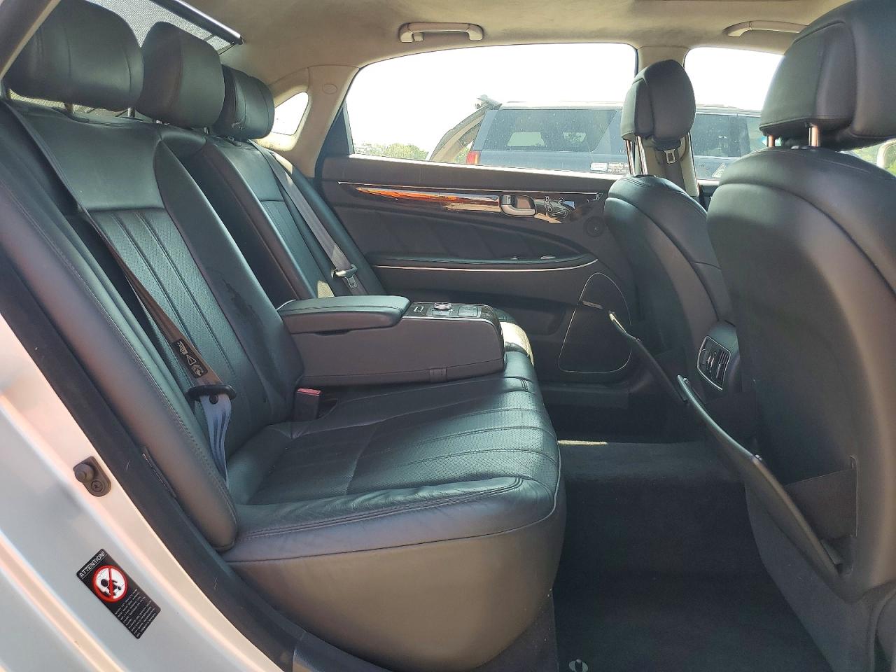 2012 Hyundai Equus Signature Silver vin: KMHGH4JH4CU056986