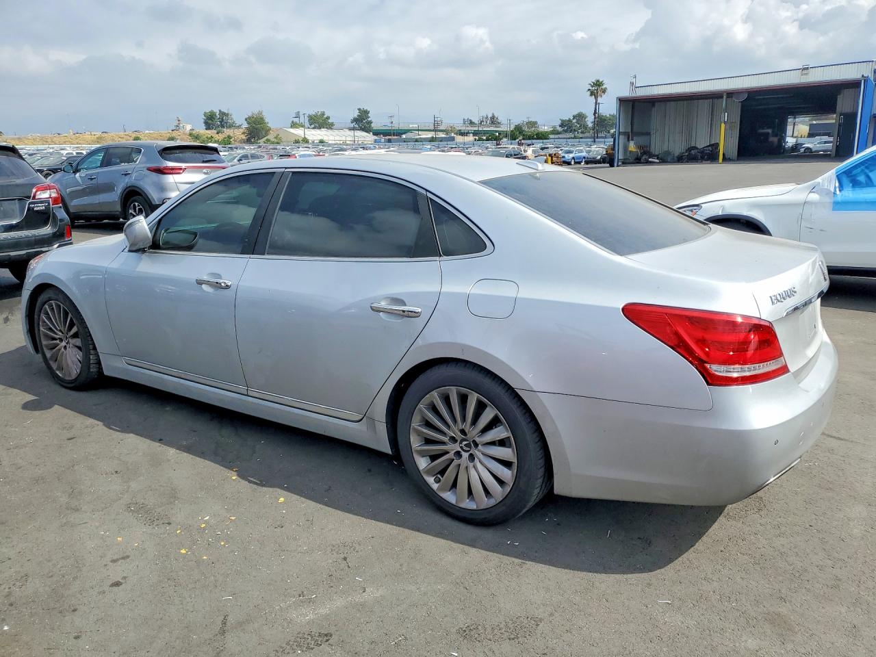 2015 Hyundai Equus Signature Silver vin: KMHGH4JH4FU094190
