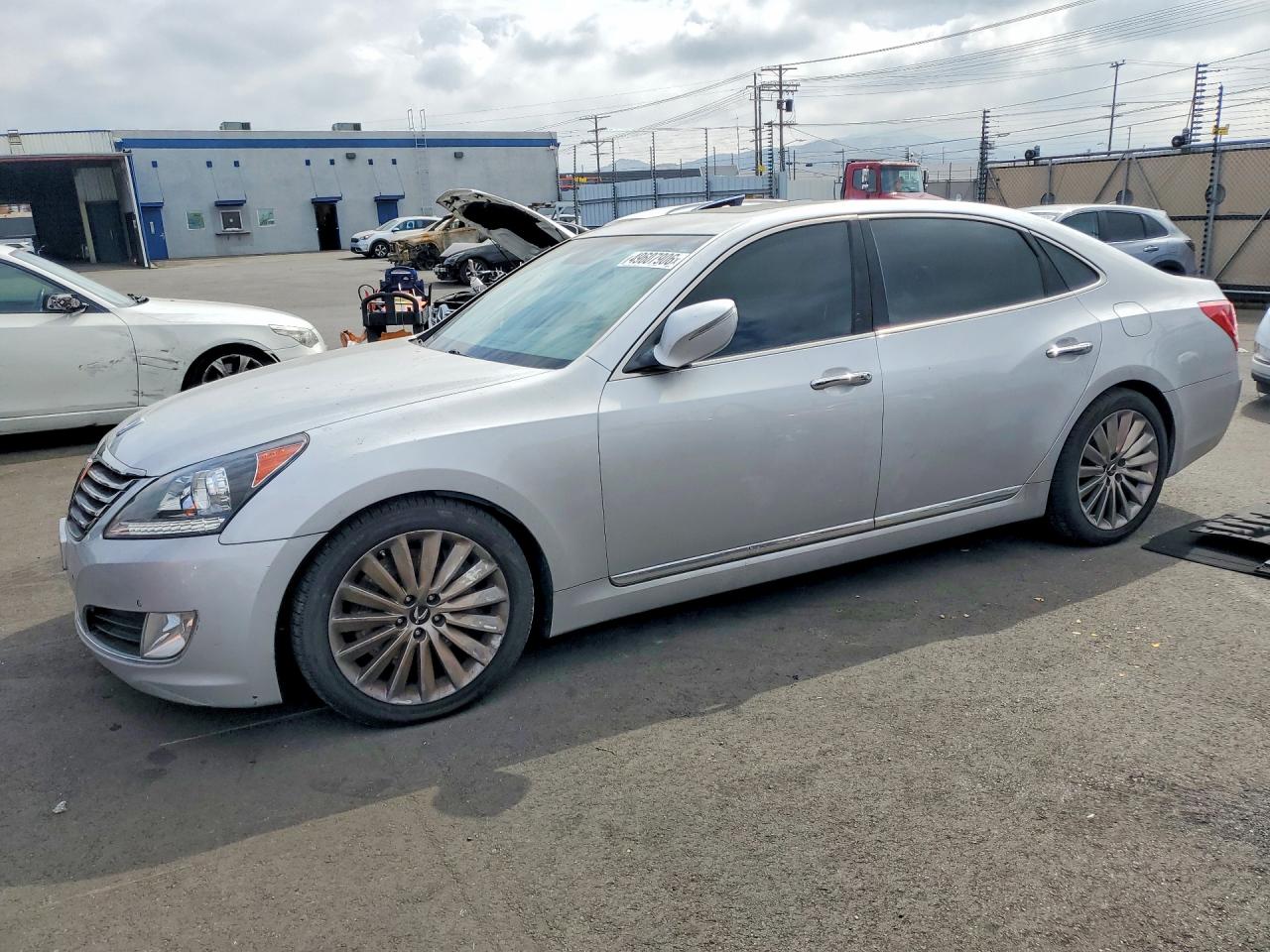 2015 Hyundai Equus Signature Silver vin: KMHGH4JH4FU094190