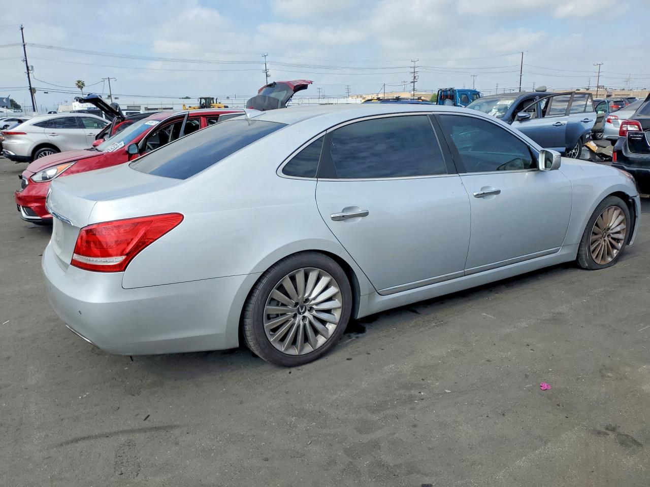2015 Hyundai Equus Signature Silver vin: KMHGH4JH4FU094190