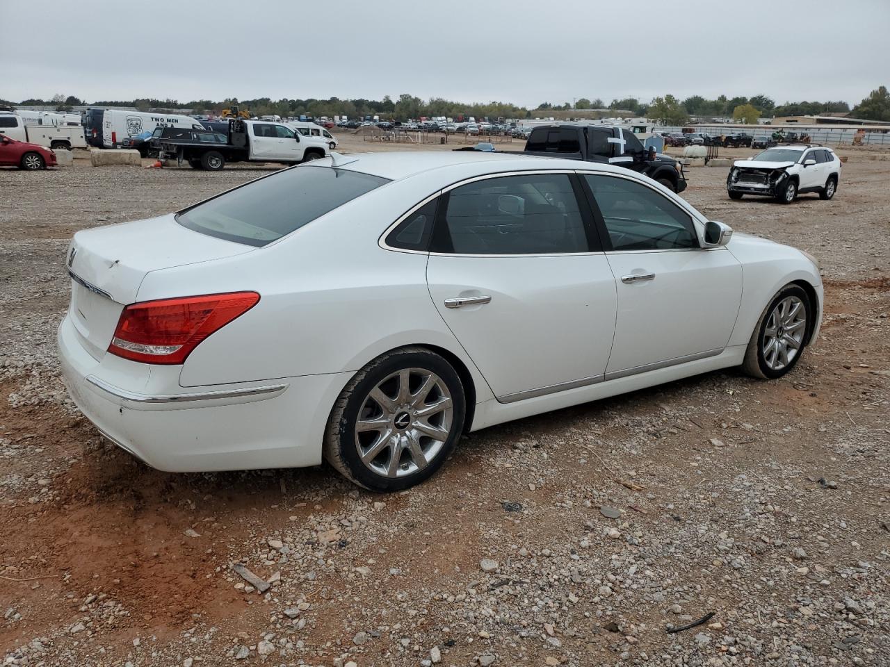 2013 Hyundai Equus Signature White vin: KMHGH4JH6DU058028