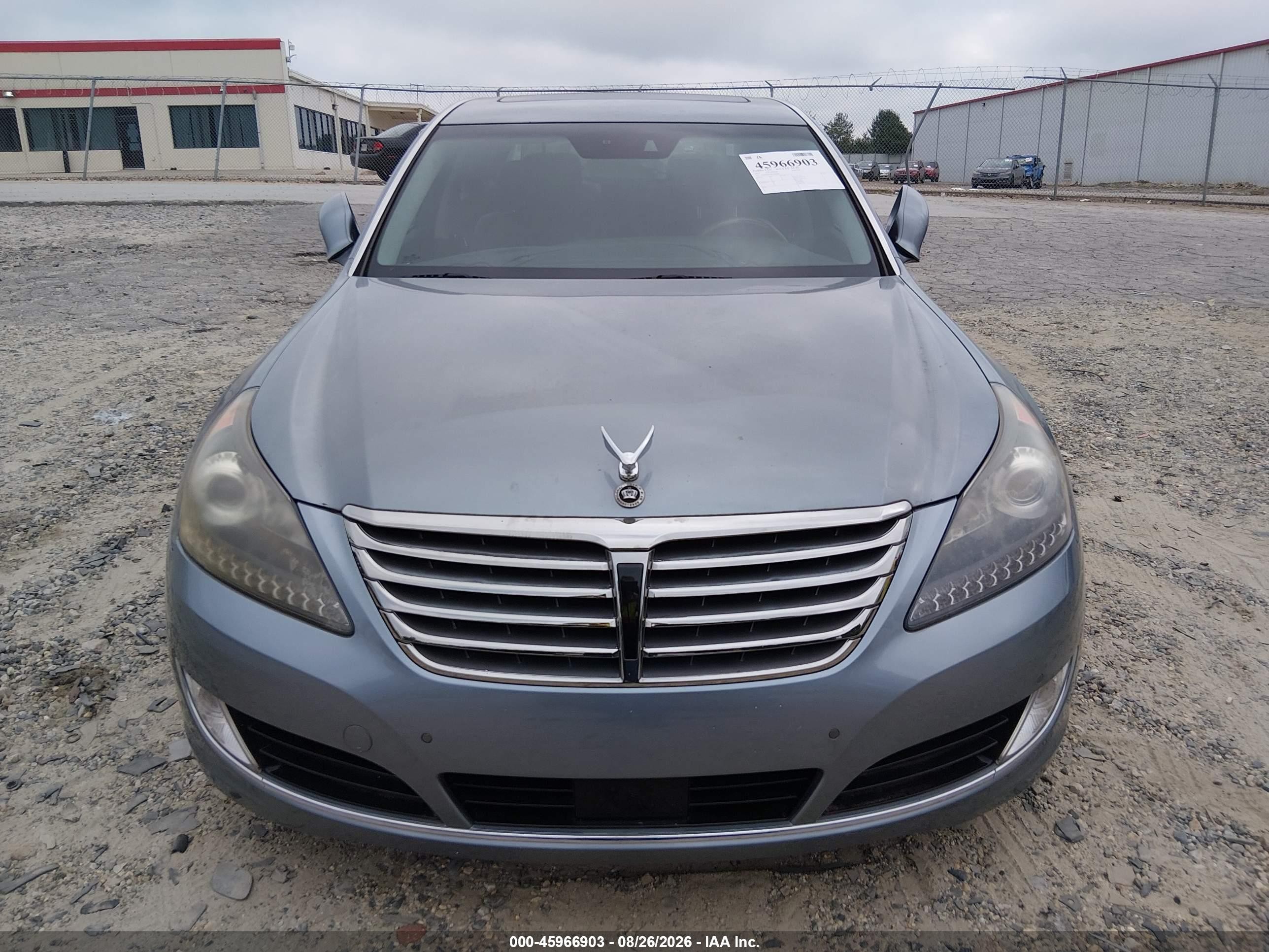 2014 Hyundai Equus Signature Light Blue vin: KMHGH4JH6EU080080