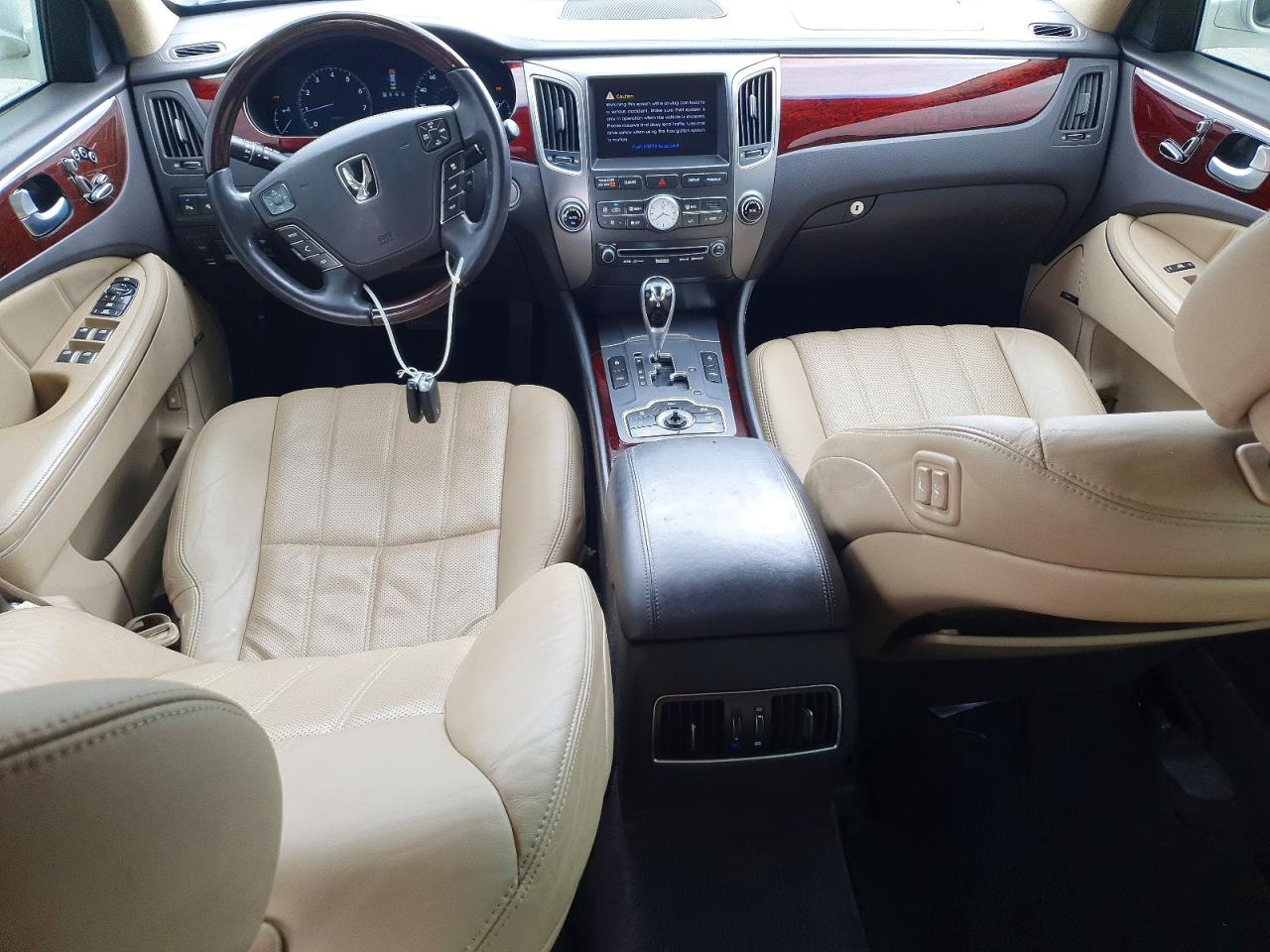 2012 Hyundai Equus Signature White vin: KMHGH4JH7CU052205