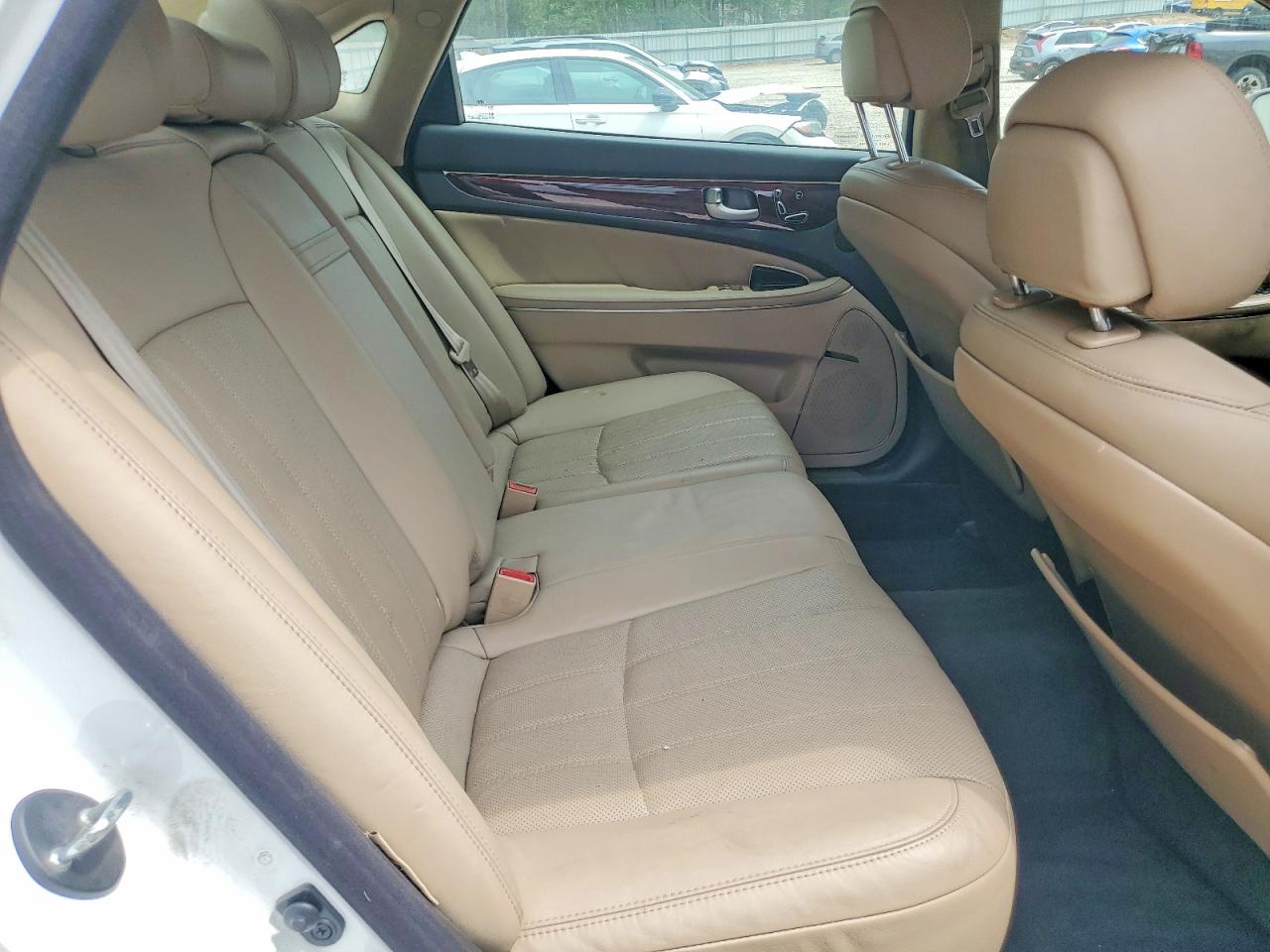 2013 Hyundai Equus Signature White vin: KMHGH4JH7DU071970