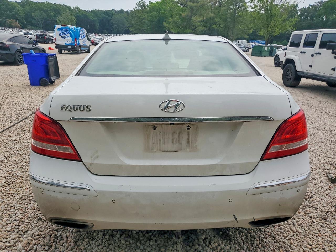 2013 Hyundai Equus Signature White vin: KMHGH4JH7DU071970