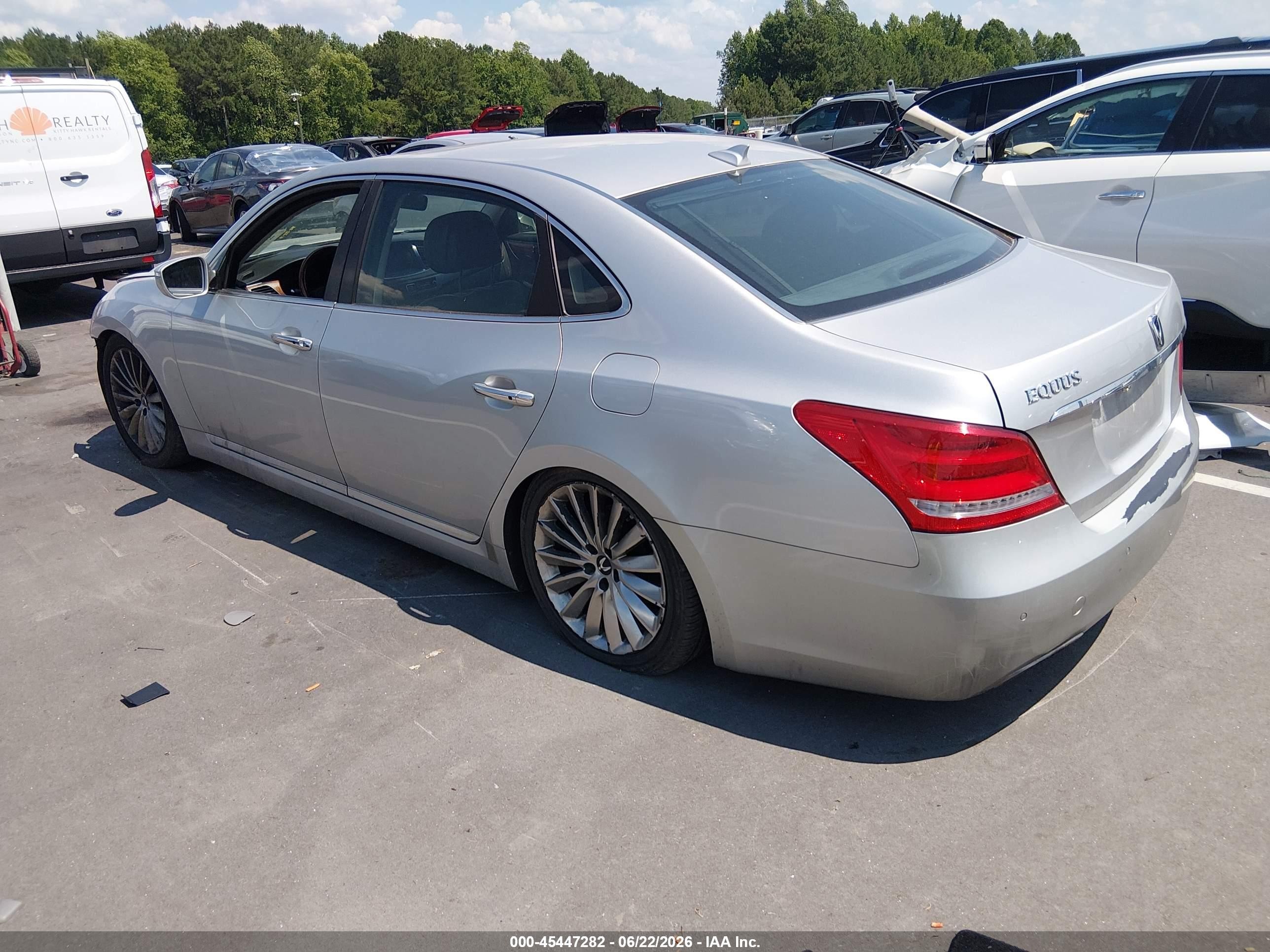 2014 Hyundai Equus Signature Серебряный vin: KMHGH4JH7EU076491